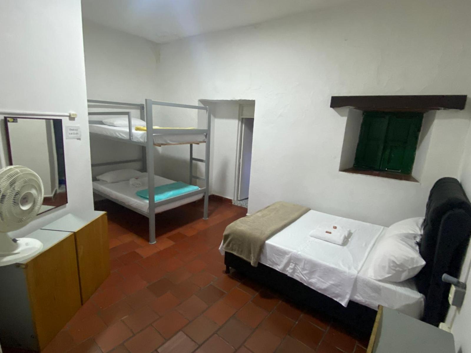 Economy Quadruple Room photo 2