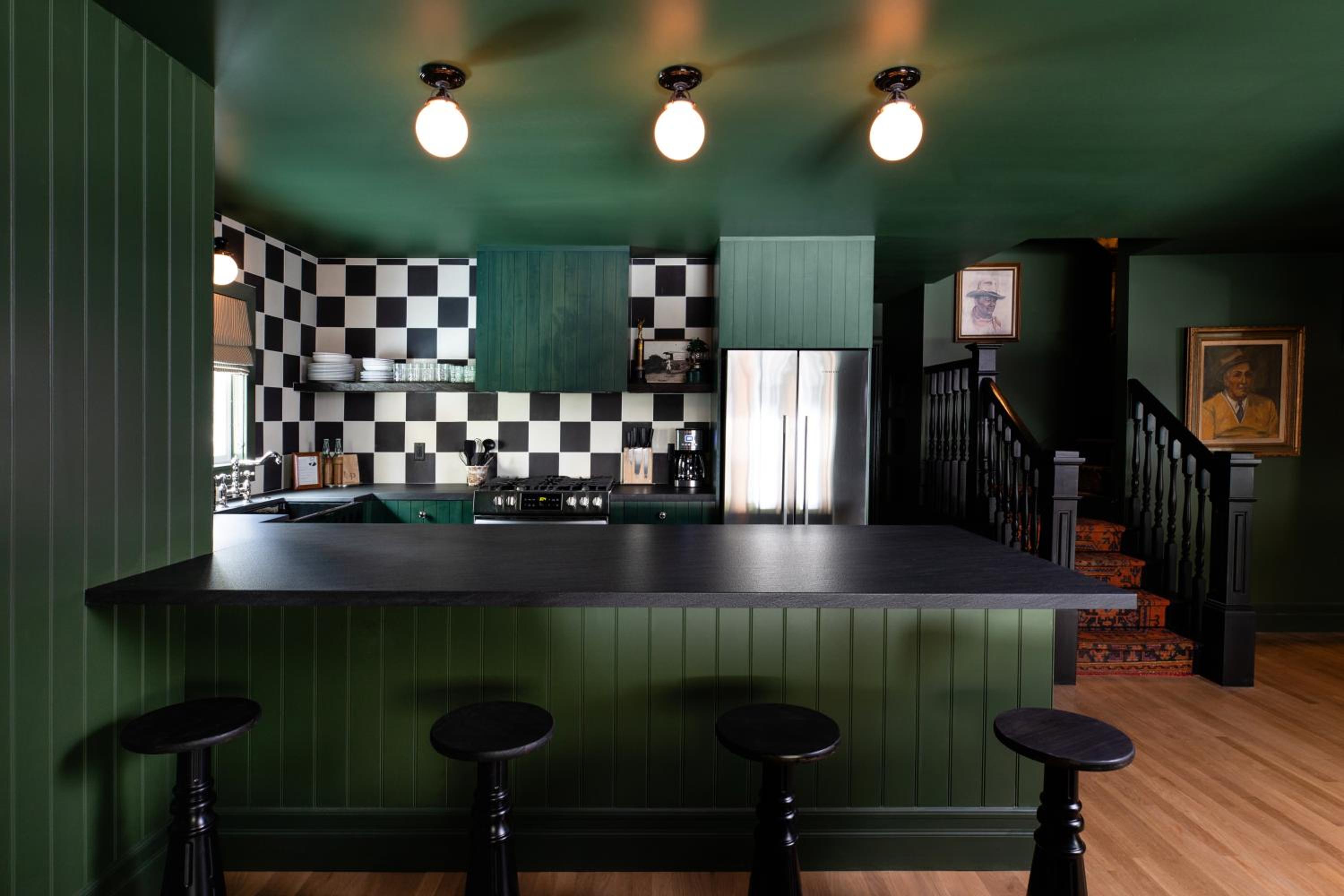 Four-Bedroom House - Photo 7