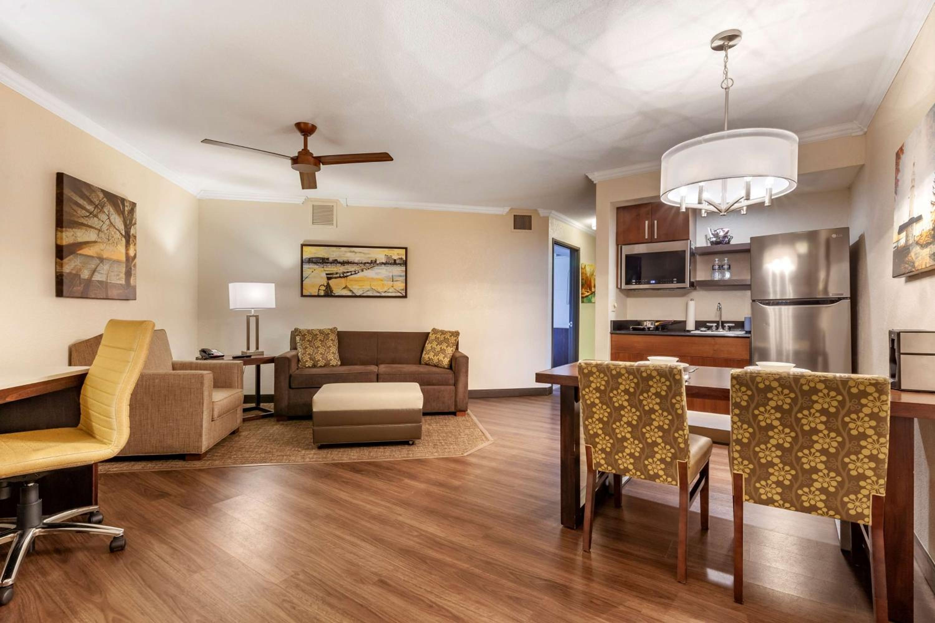 King Suite with Sofa Bed - Photo 3