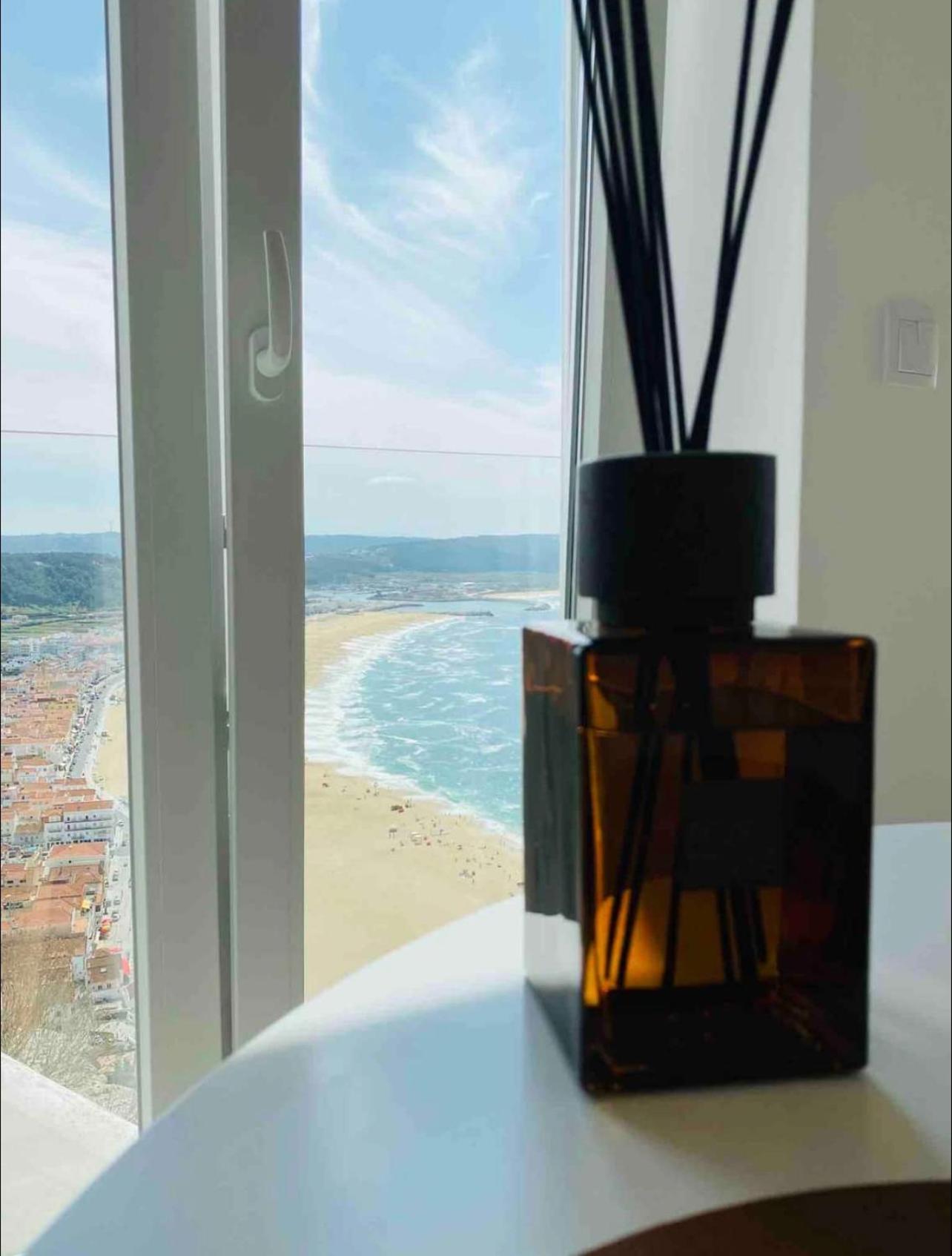 Double Room with Balcony and Sea View - Photo 9