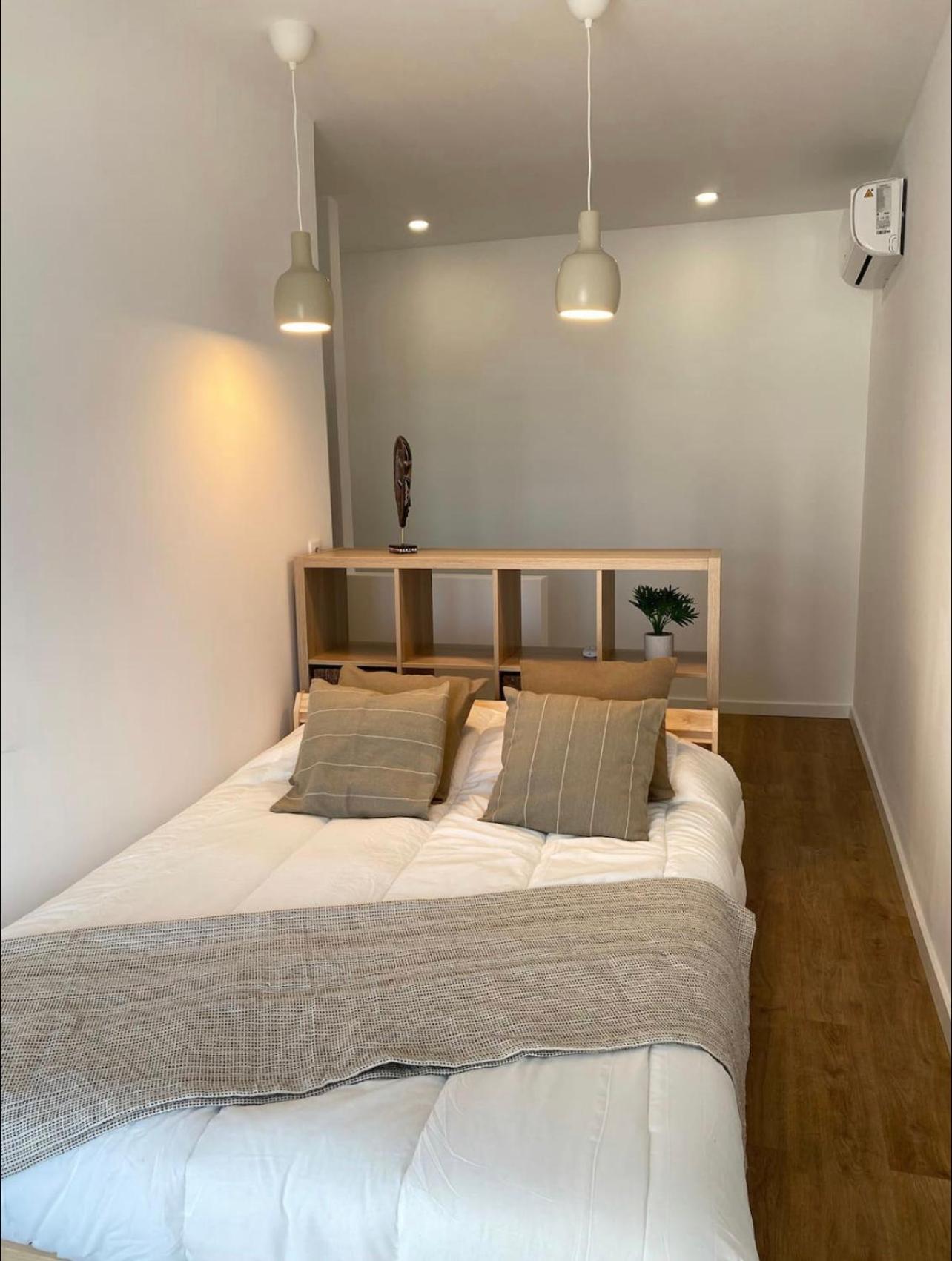 Deluxe Double Room with Side Sea View - Photo 1