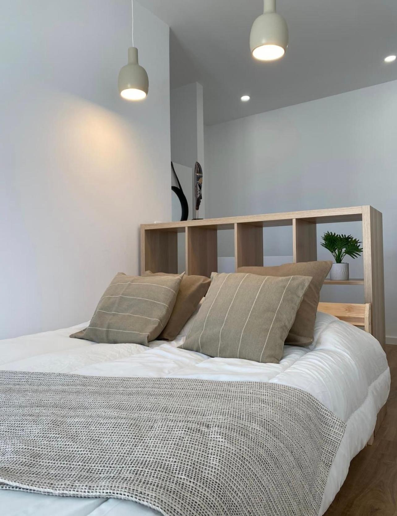 Deluxe Double Room with Side Sea View - Photo 17