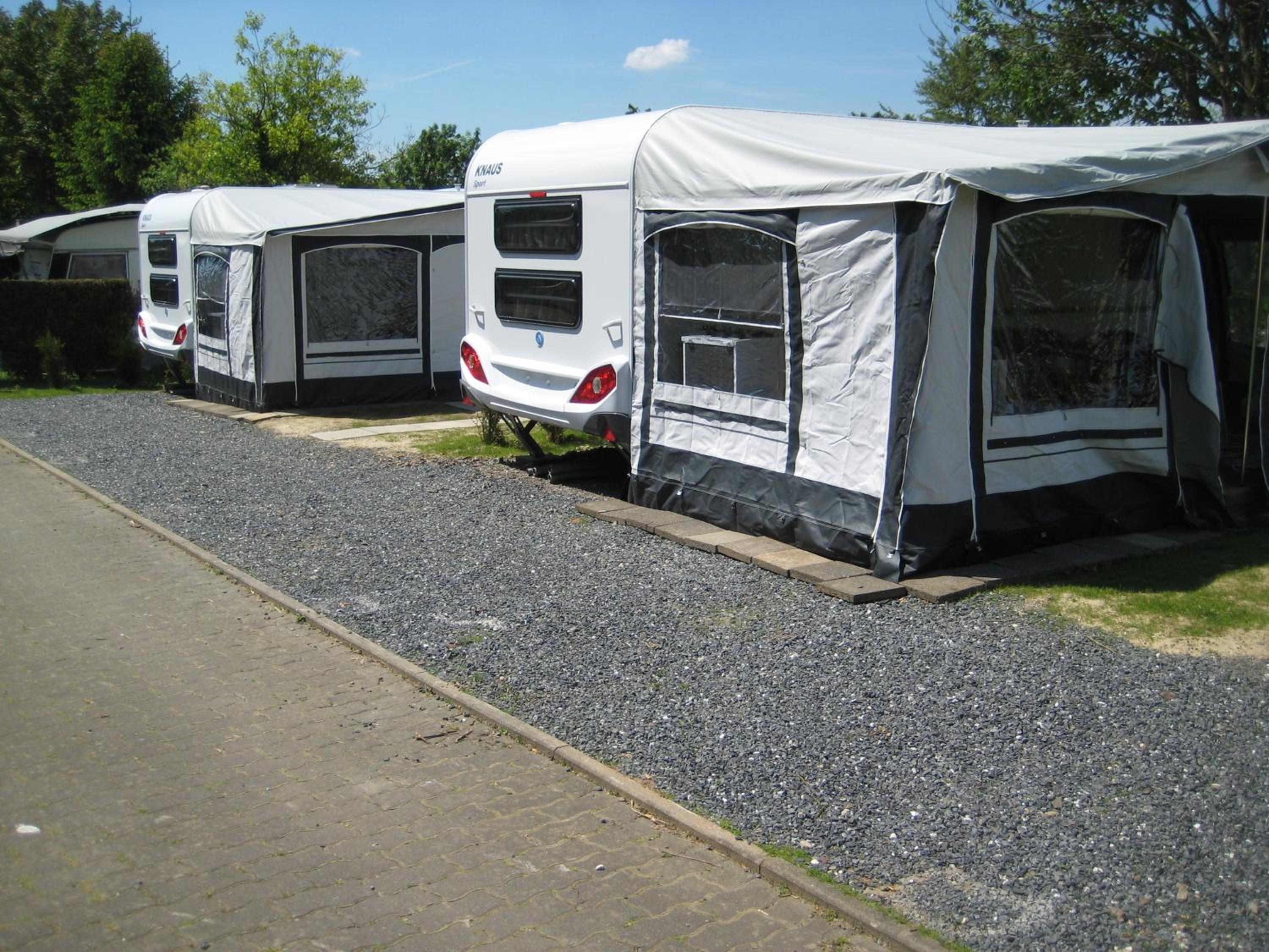 Caravan (2-4 Adults)  photo 2