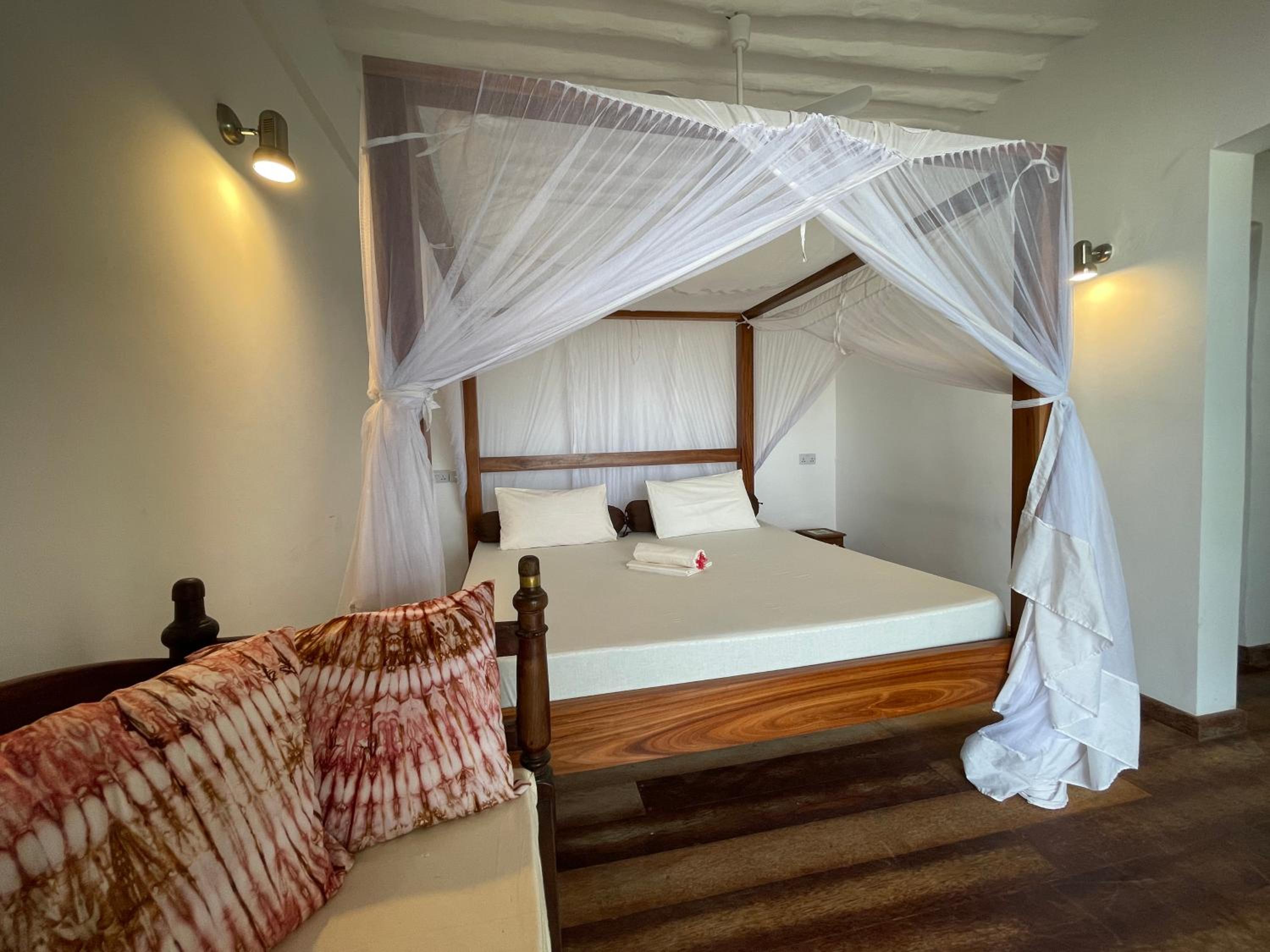 Deluxe Double Room with Balcony and Sea View