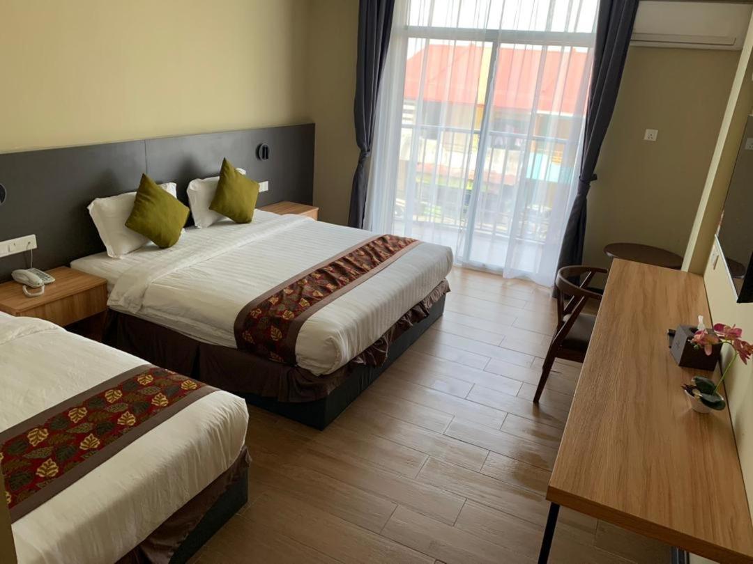 Deluxe Double or Twin Room with Balcony