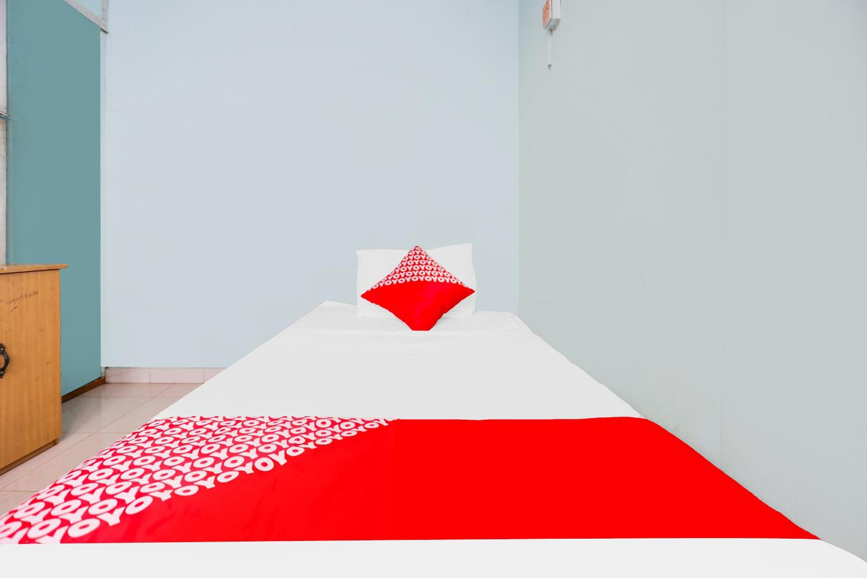 Small Single Room photo 1