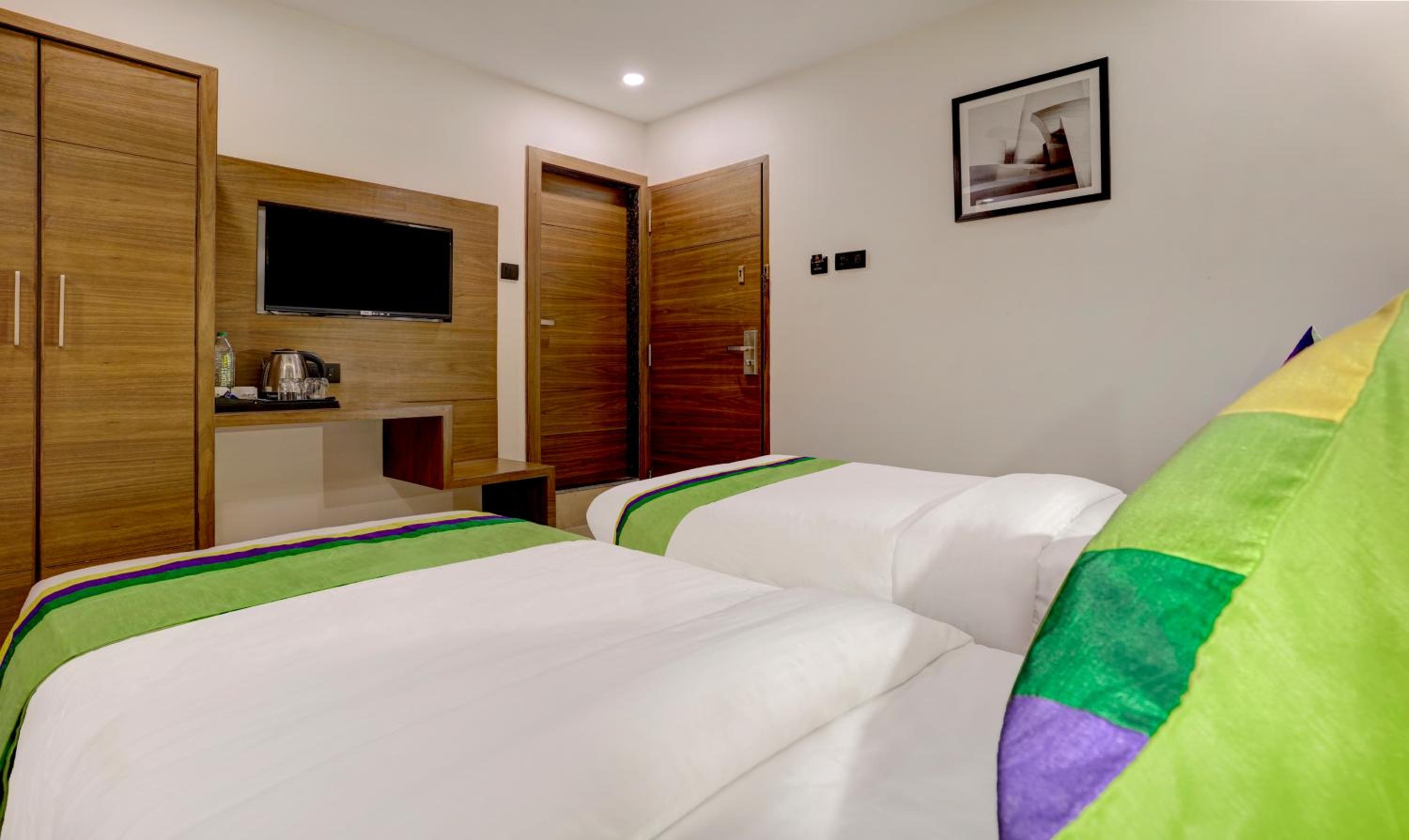 Standard Double Room - Photo 14