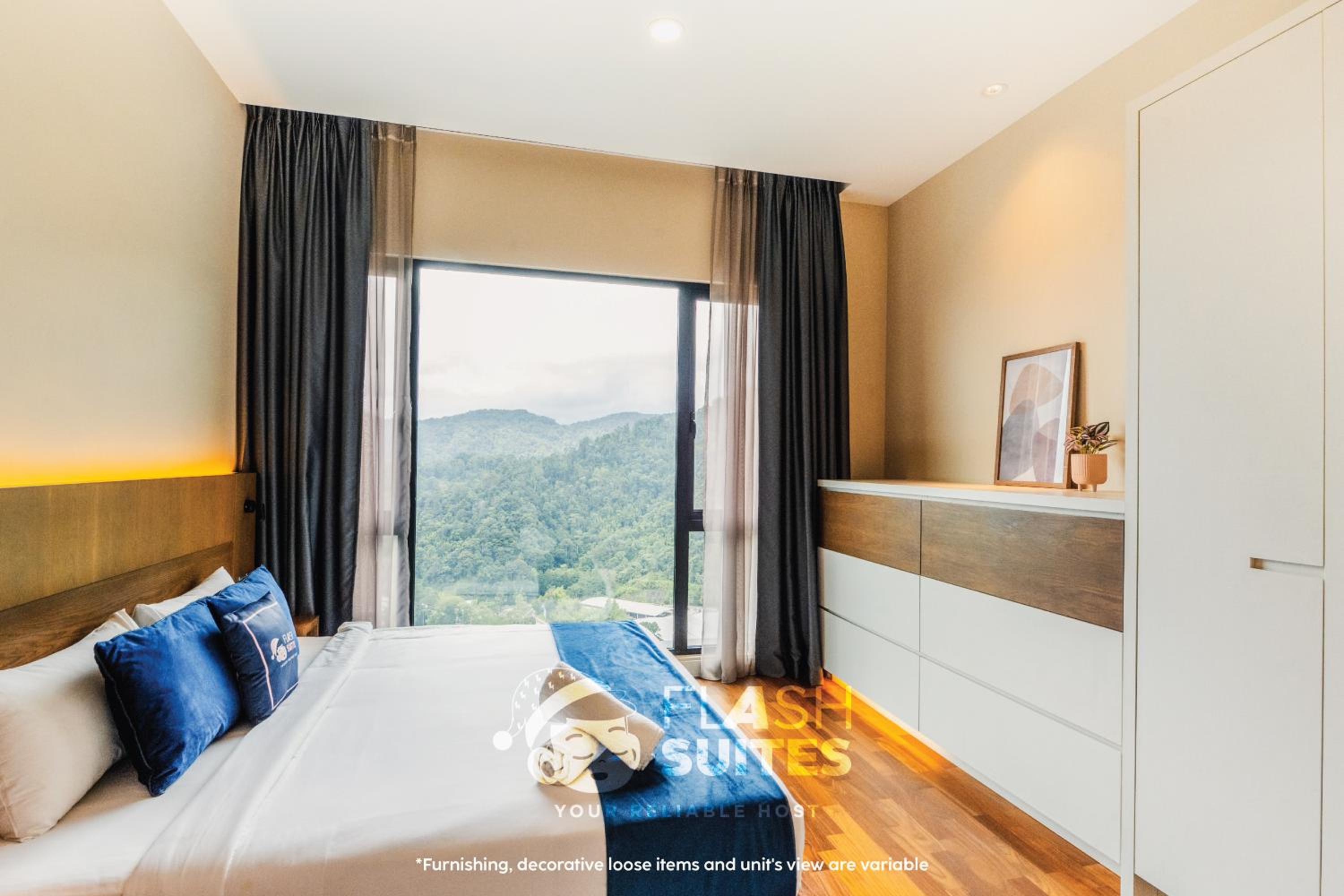Premium Three-Bedroom Duplex Suite with Balcony - Photo 7