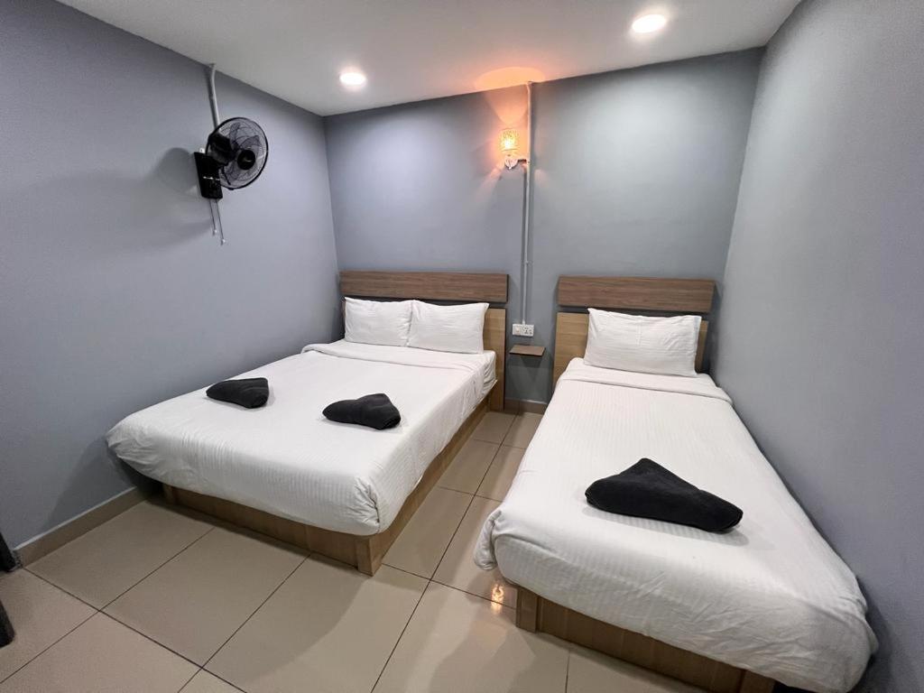 Standard Triple Room - Photo 2