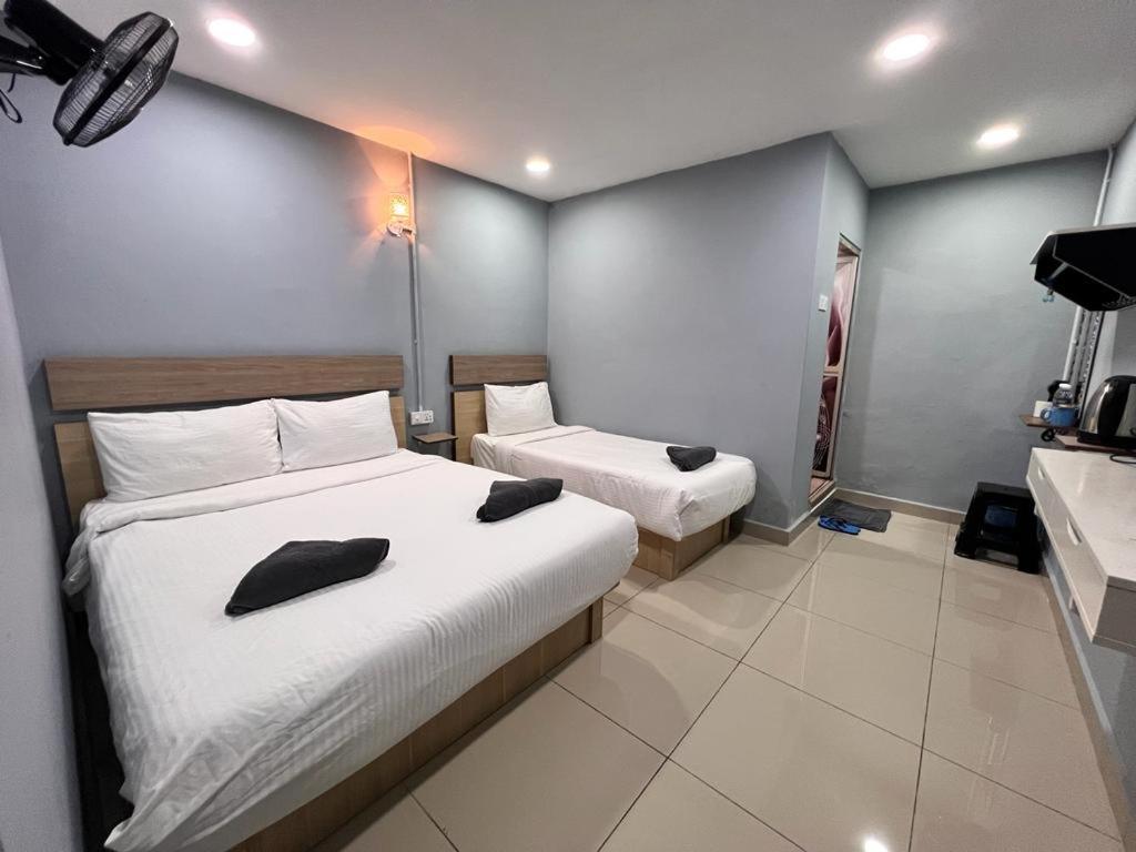 Standard Triple Room - Photo 4