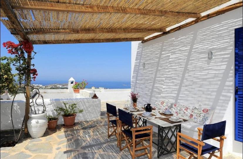 Villa photo 2