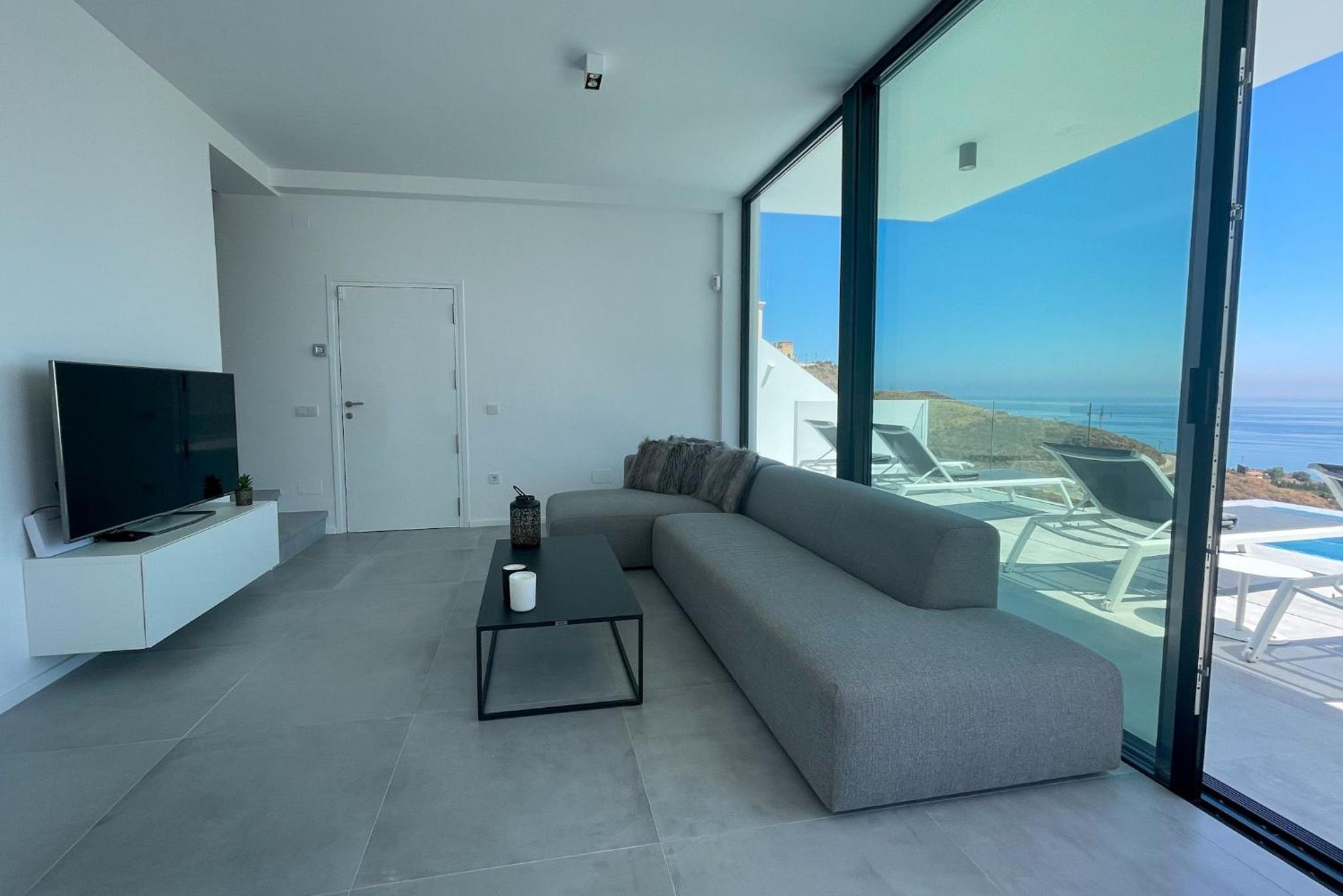 Three-Bedroom Villa photo 2