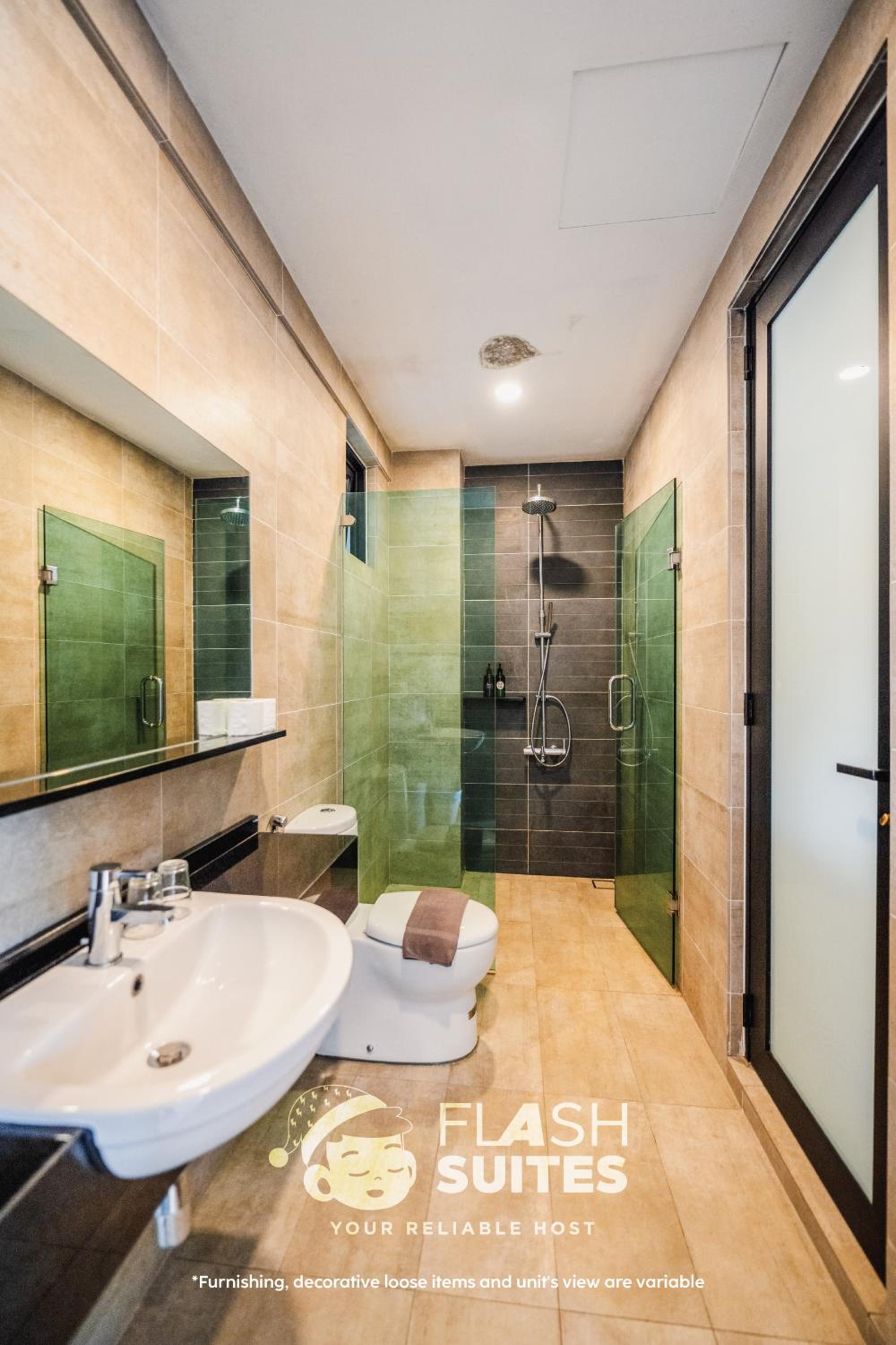 Premium Three-Bedroom Duplex Suite with Balcony - Photo 14