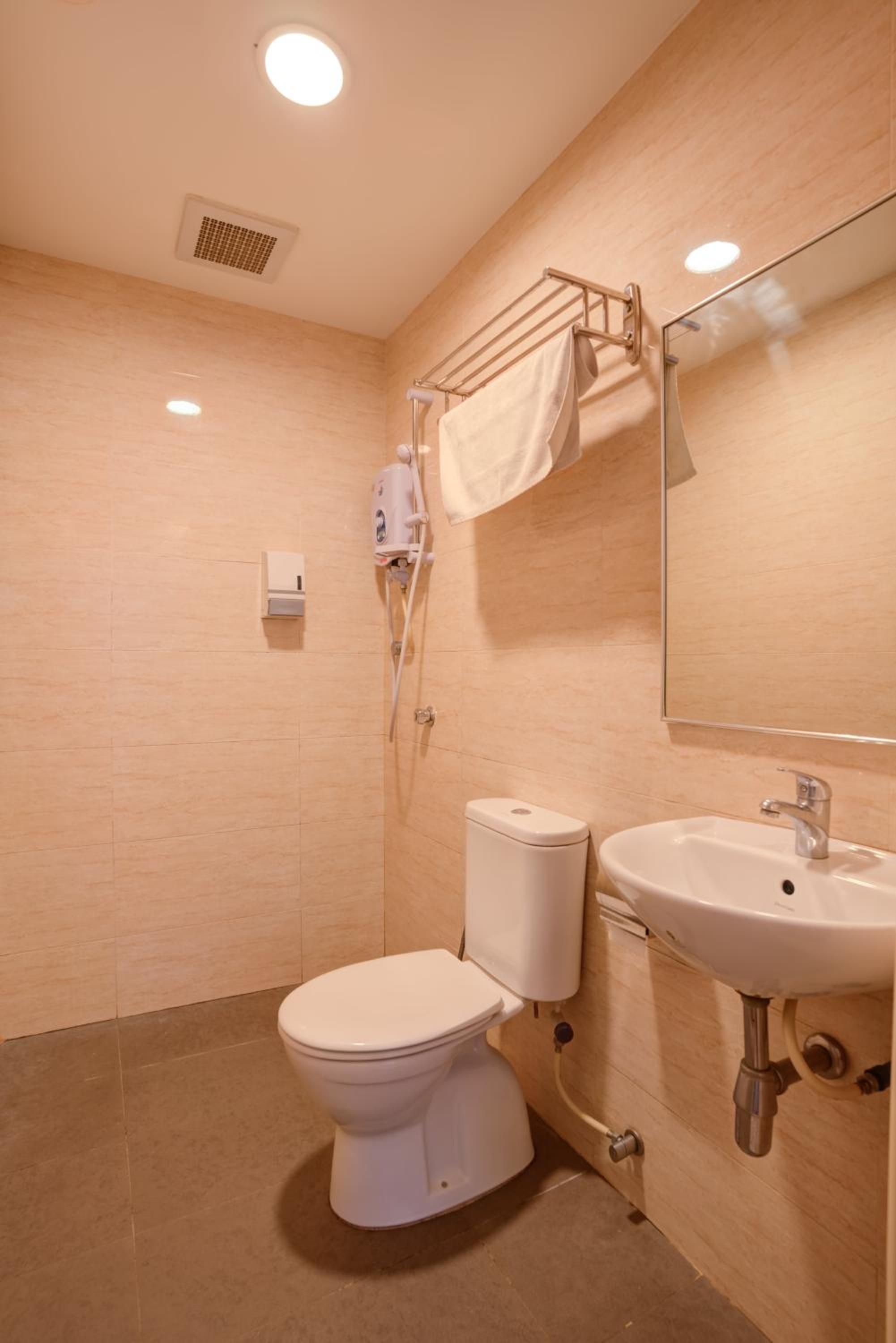 Queen Room - Photo 1