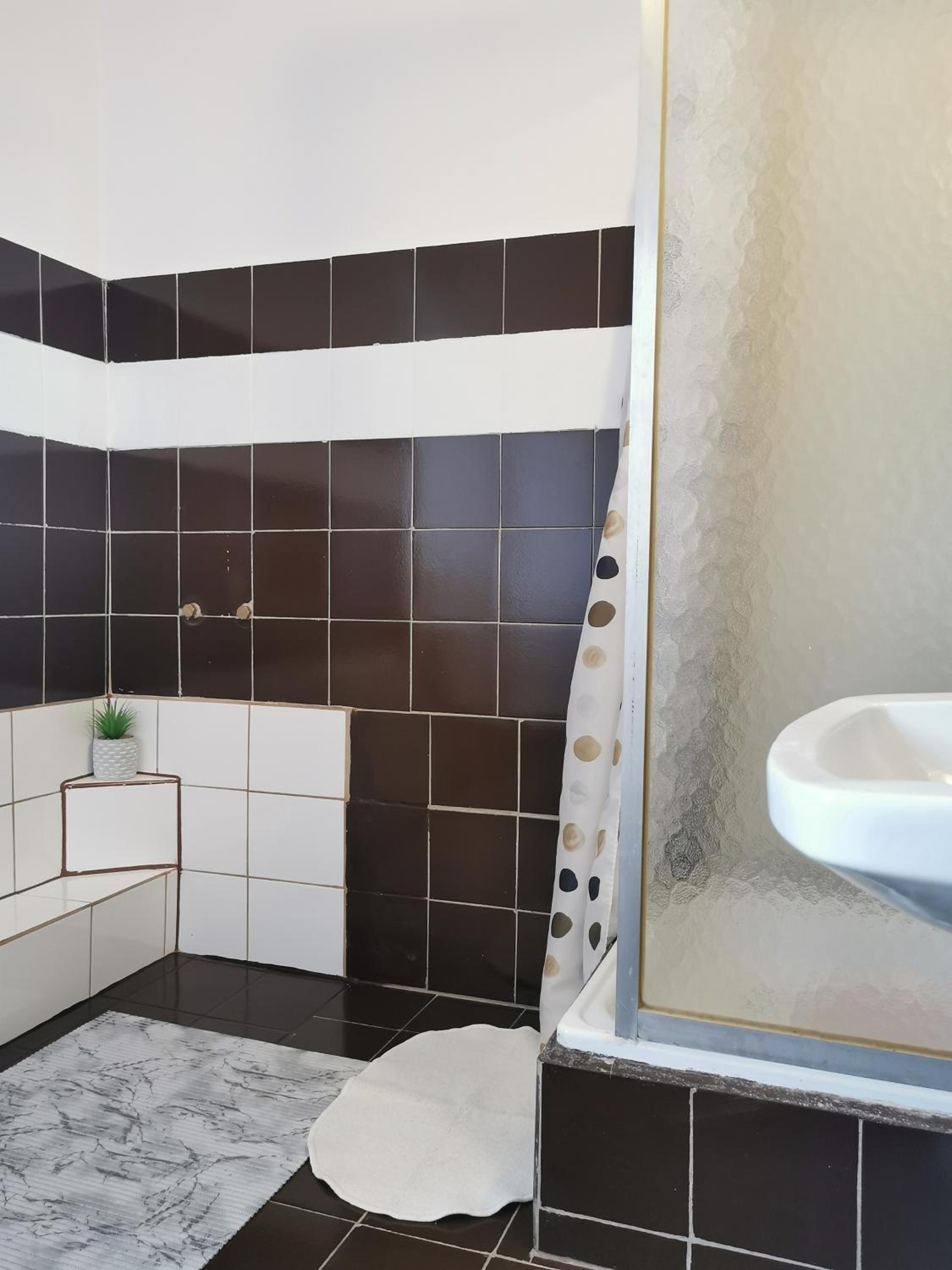 Double Room with Private External Bathroom photo 2