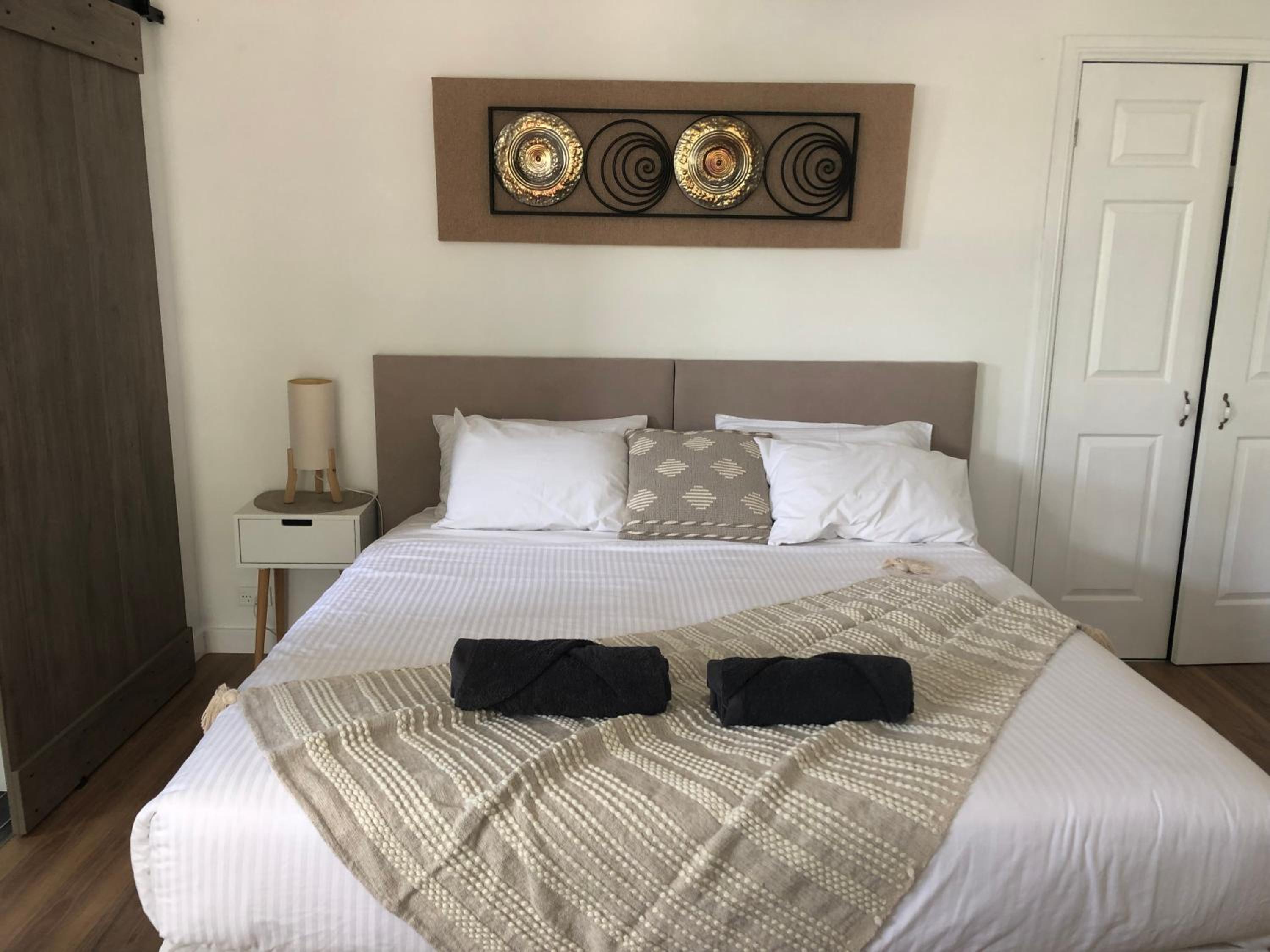 Deluxe King Suite