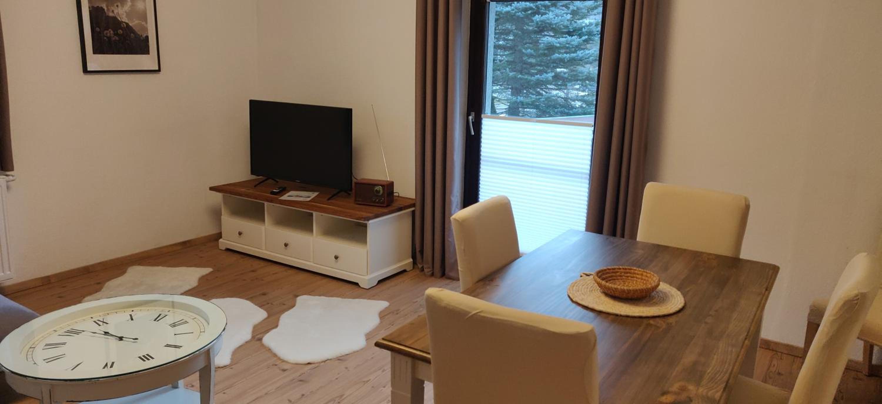 Apartment photo 2
