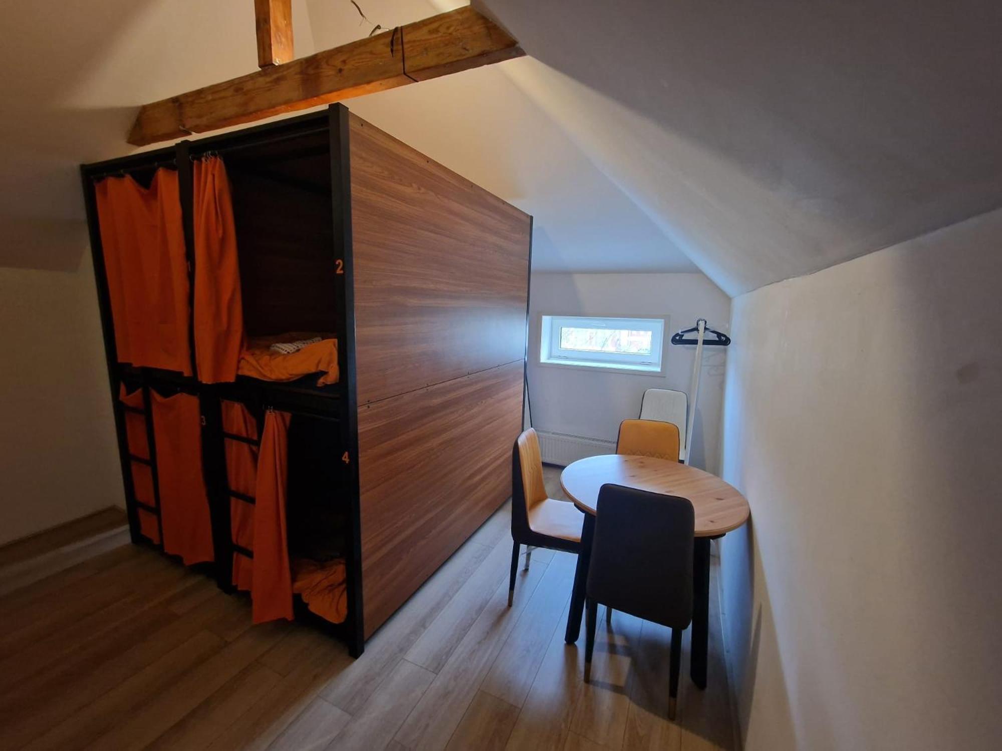 Bed in 4-Bed Female Dormitory Room photo 2