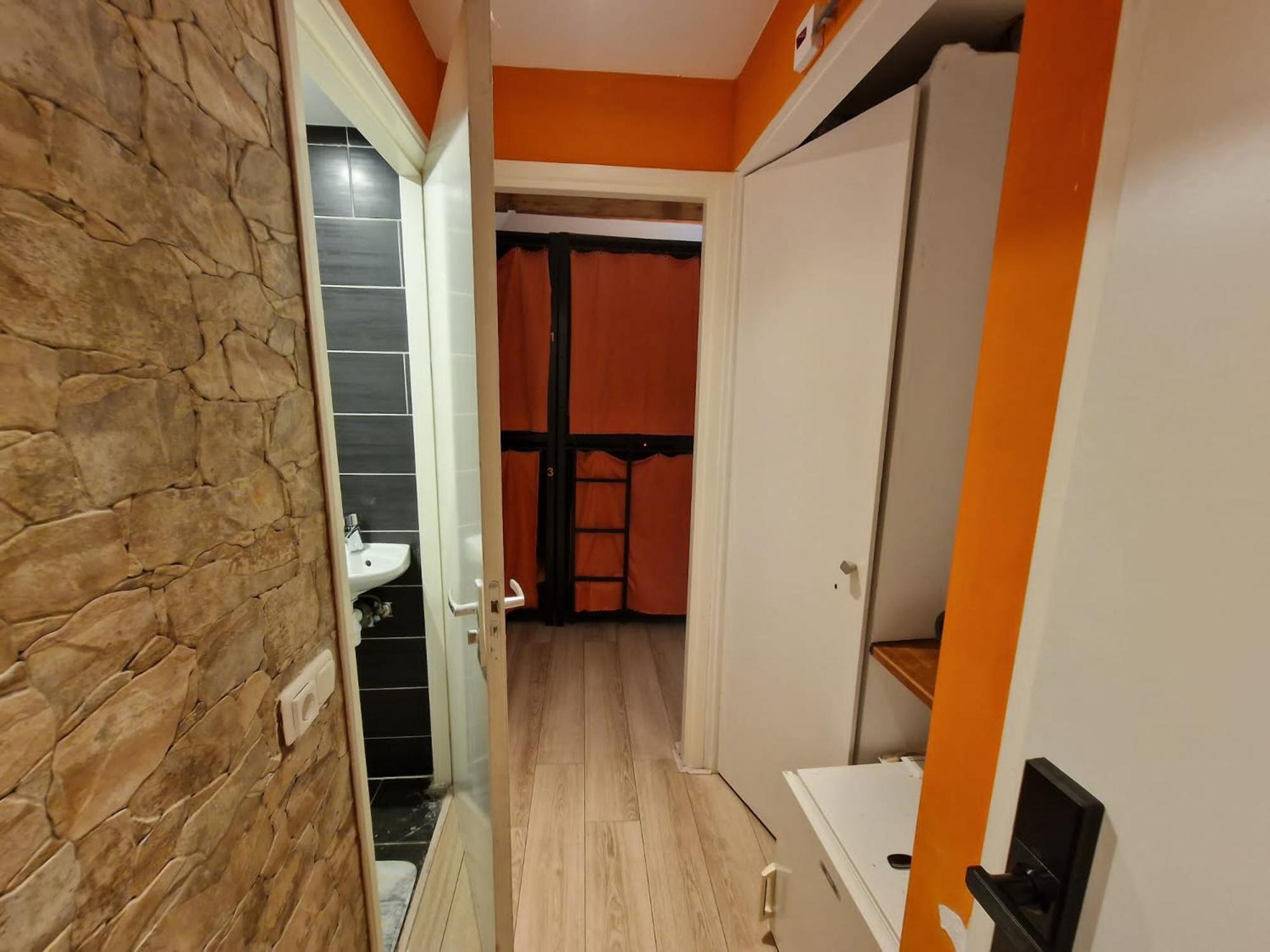 Bed in 4-Bed Female Dormitory Room photo 1