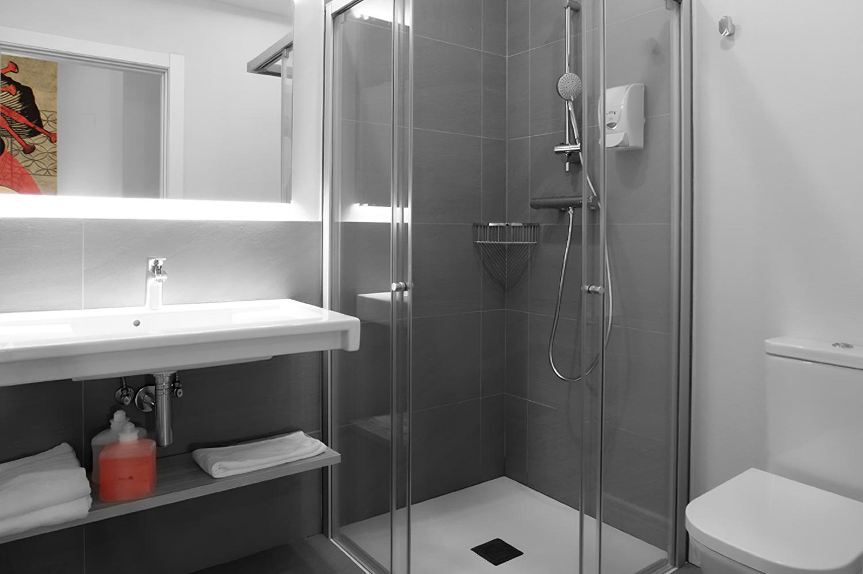 Double Room - Photo 2