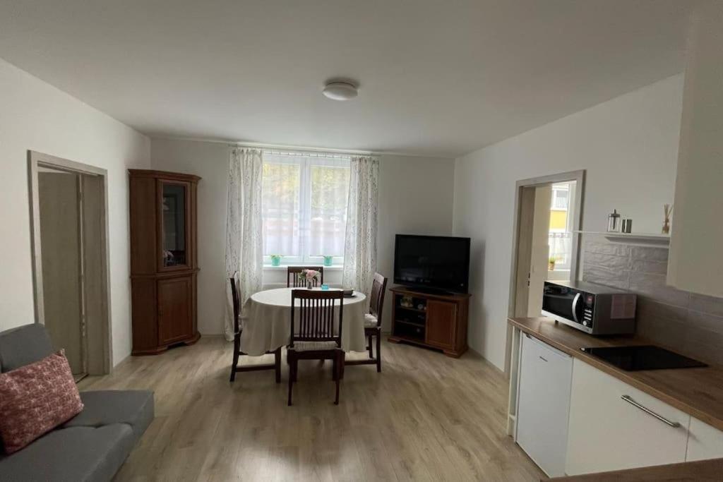 Apartment photo 2