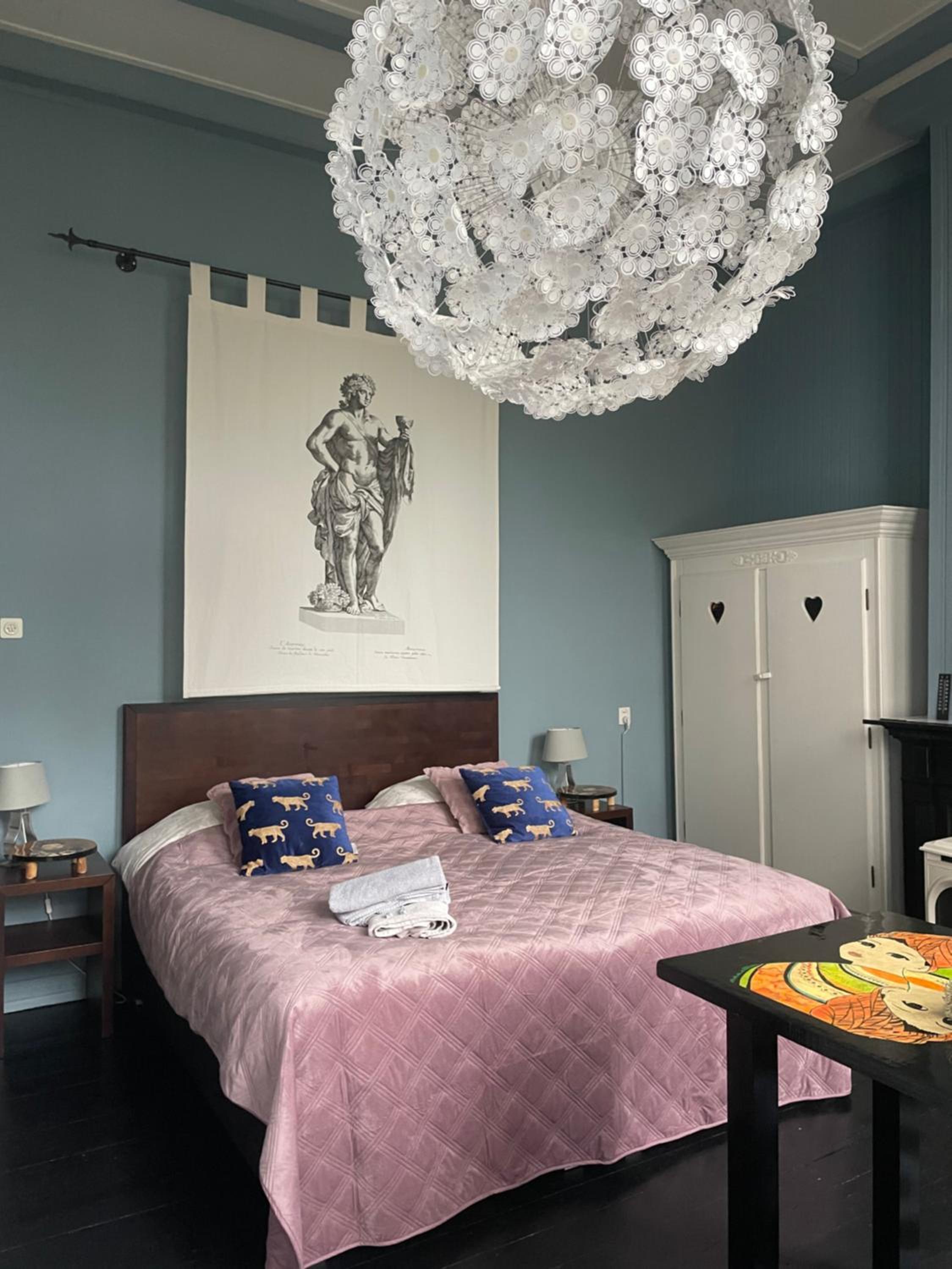 Large Twin Room - Photo 21