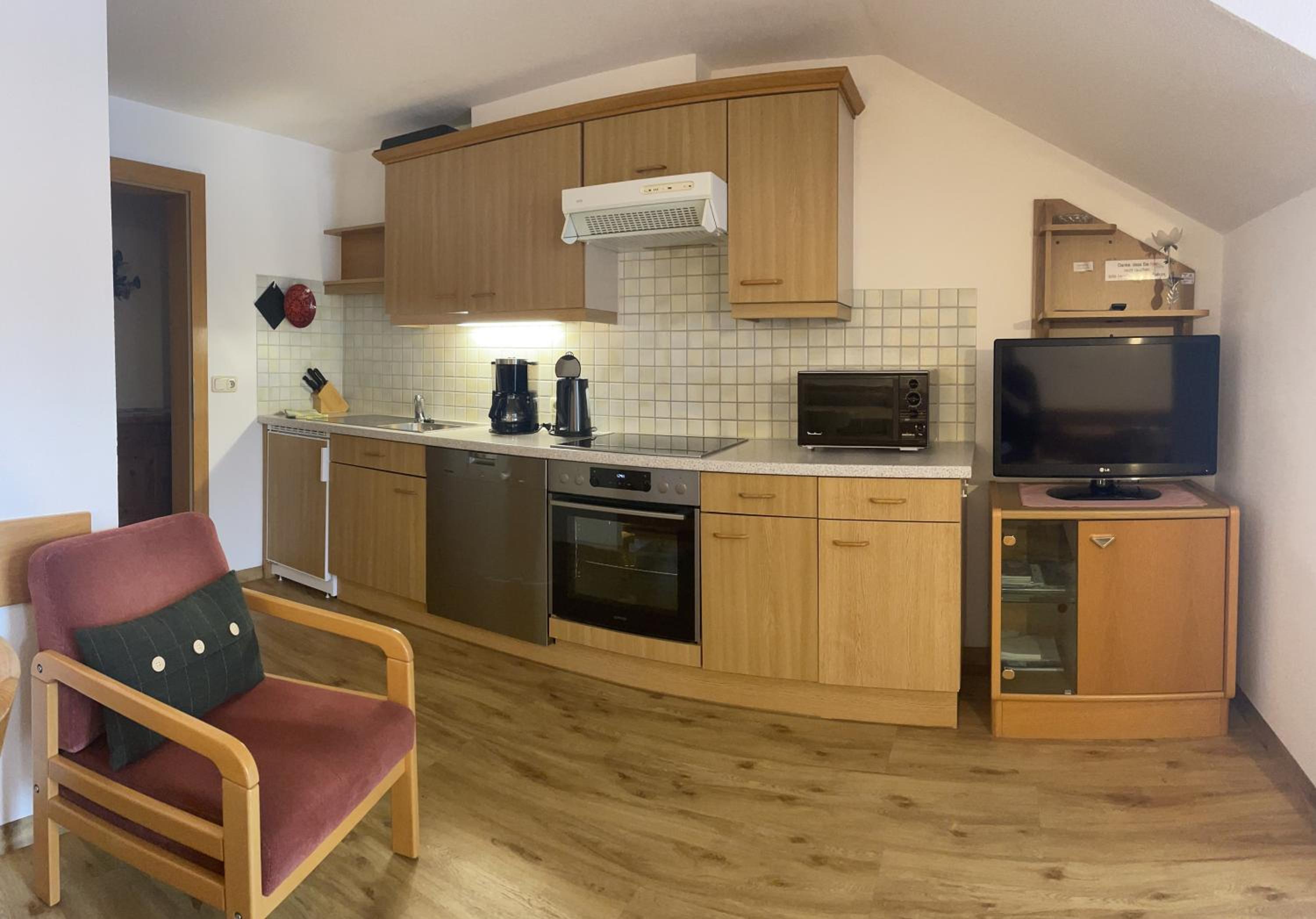 Comfort Two-Bedroom Apartment with Balcony photo 2