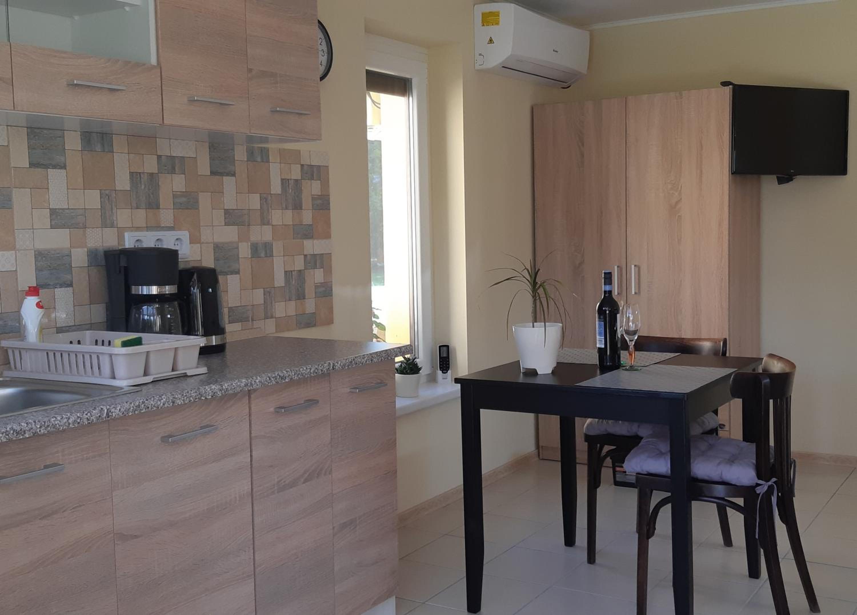Apartment with Terrace photo 3