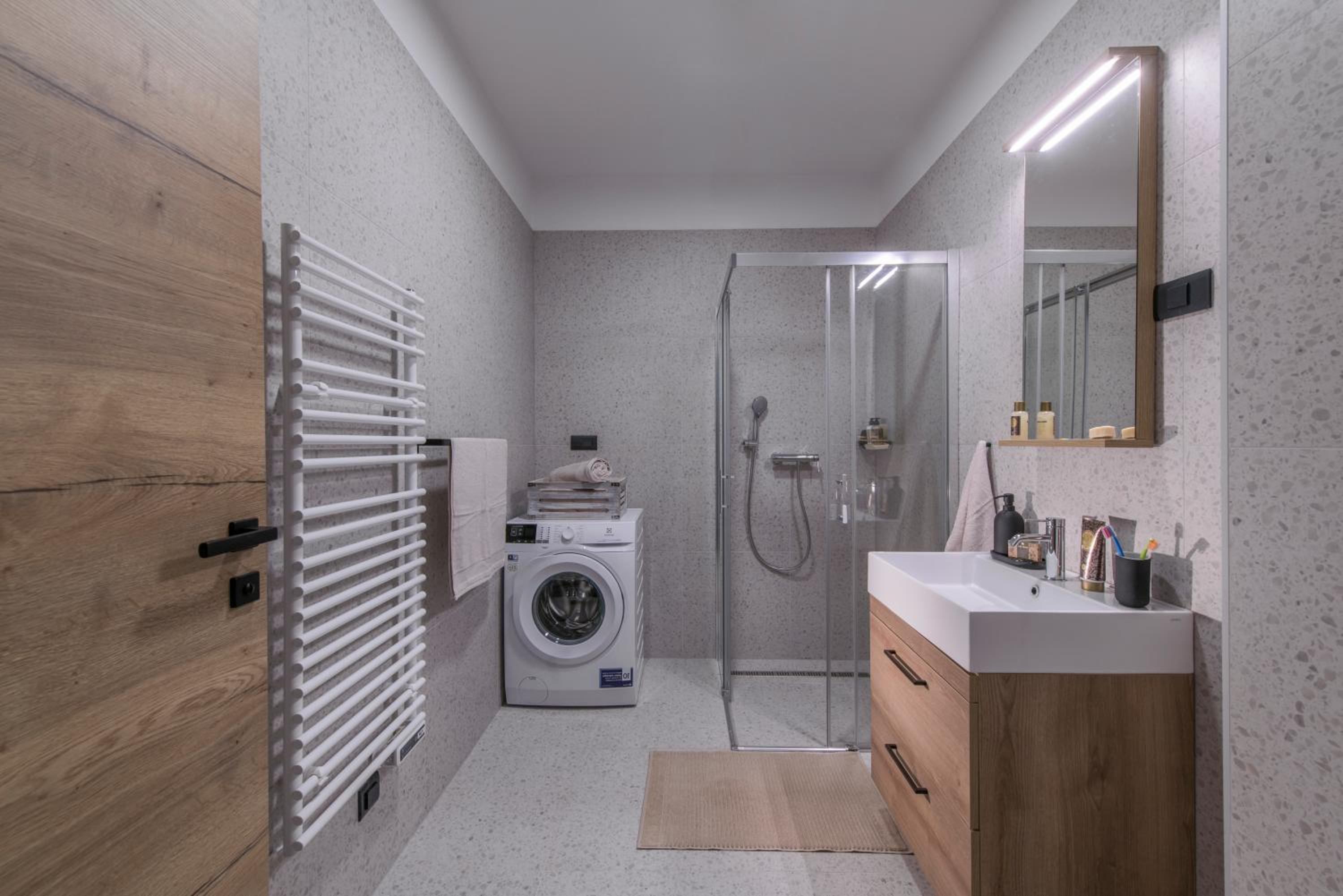Apartment - Ground Floor photo 2