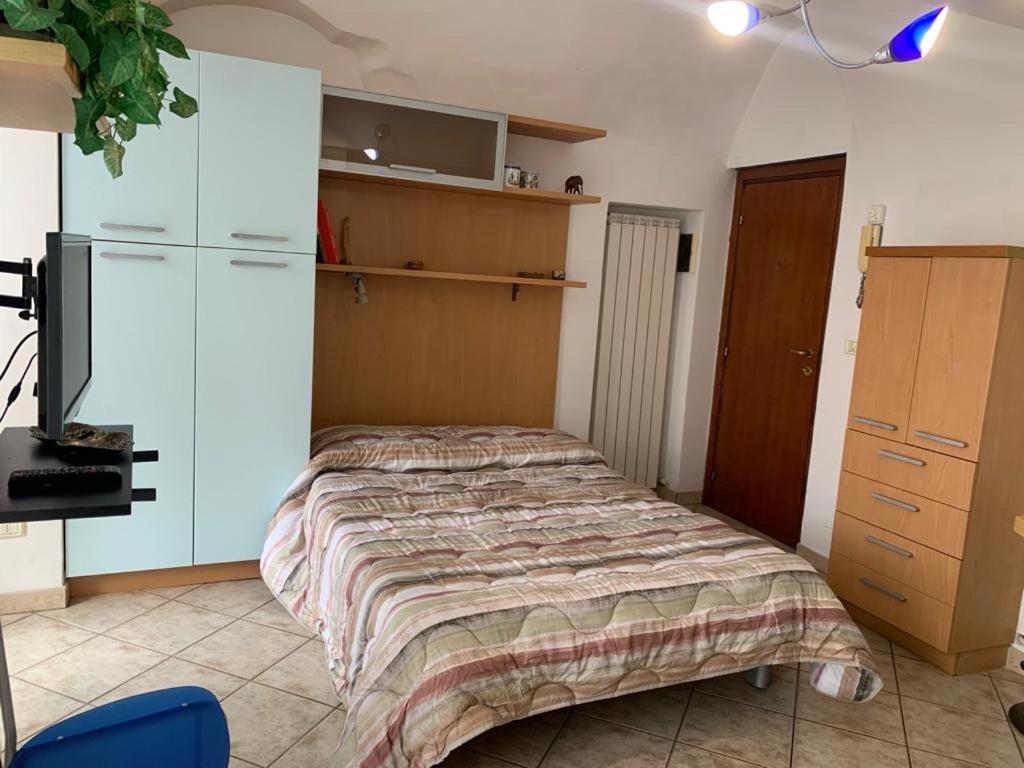 Studio Apartment photo 3