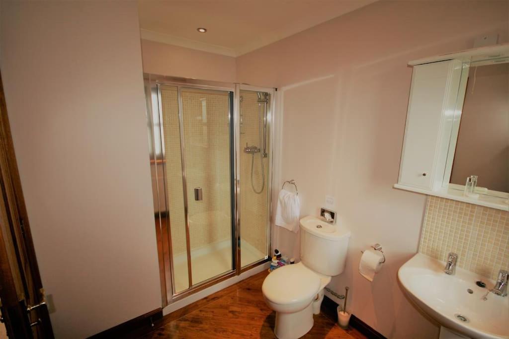 Three-Bedroom Villa photo 3