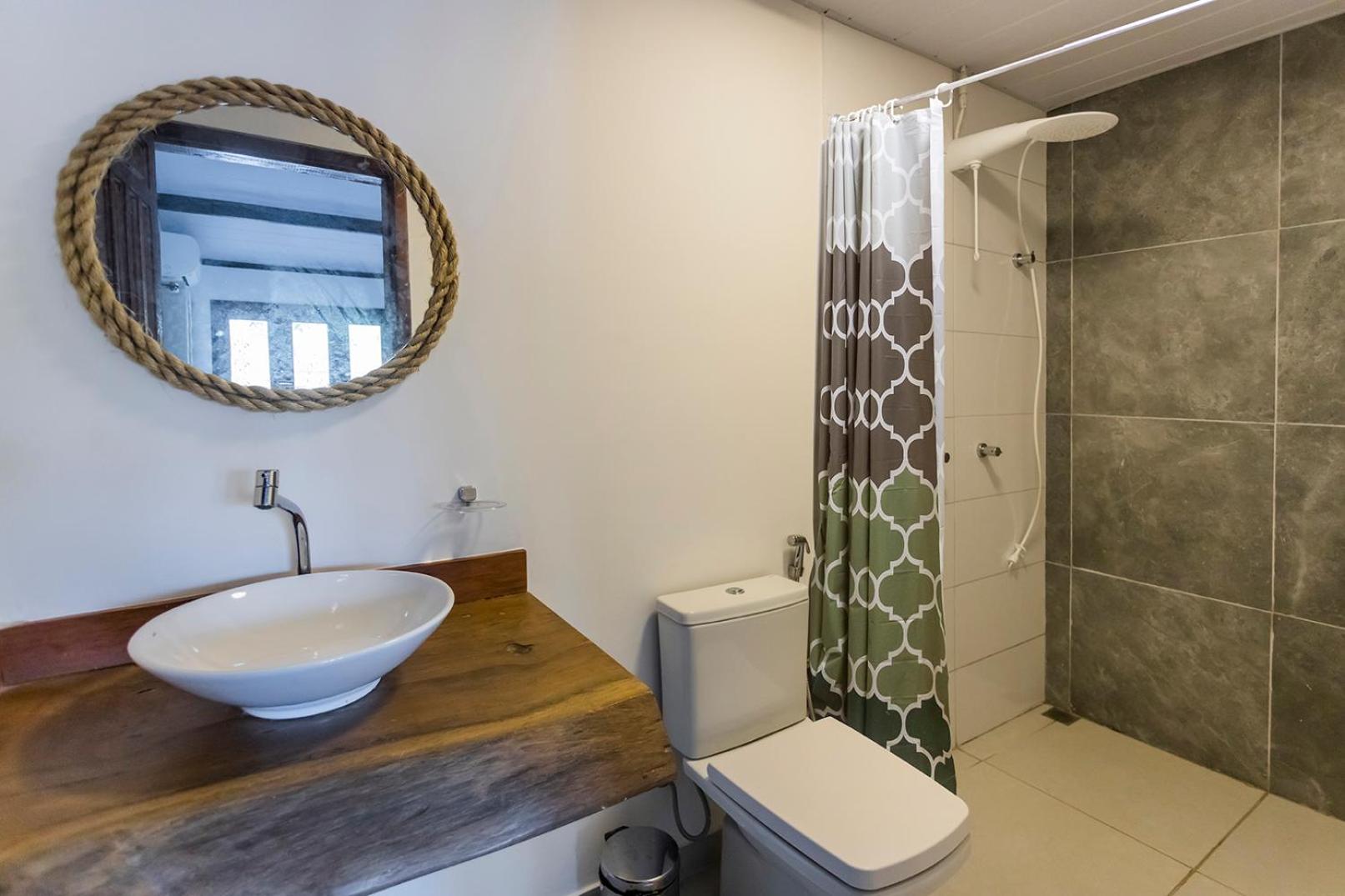 Executive Suite - Photo 10