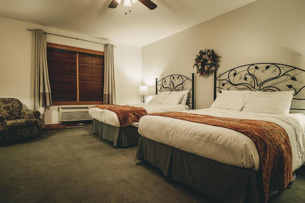 Double Room with Mountain View