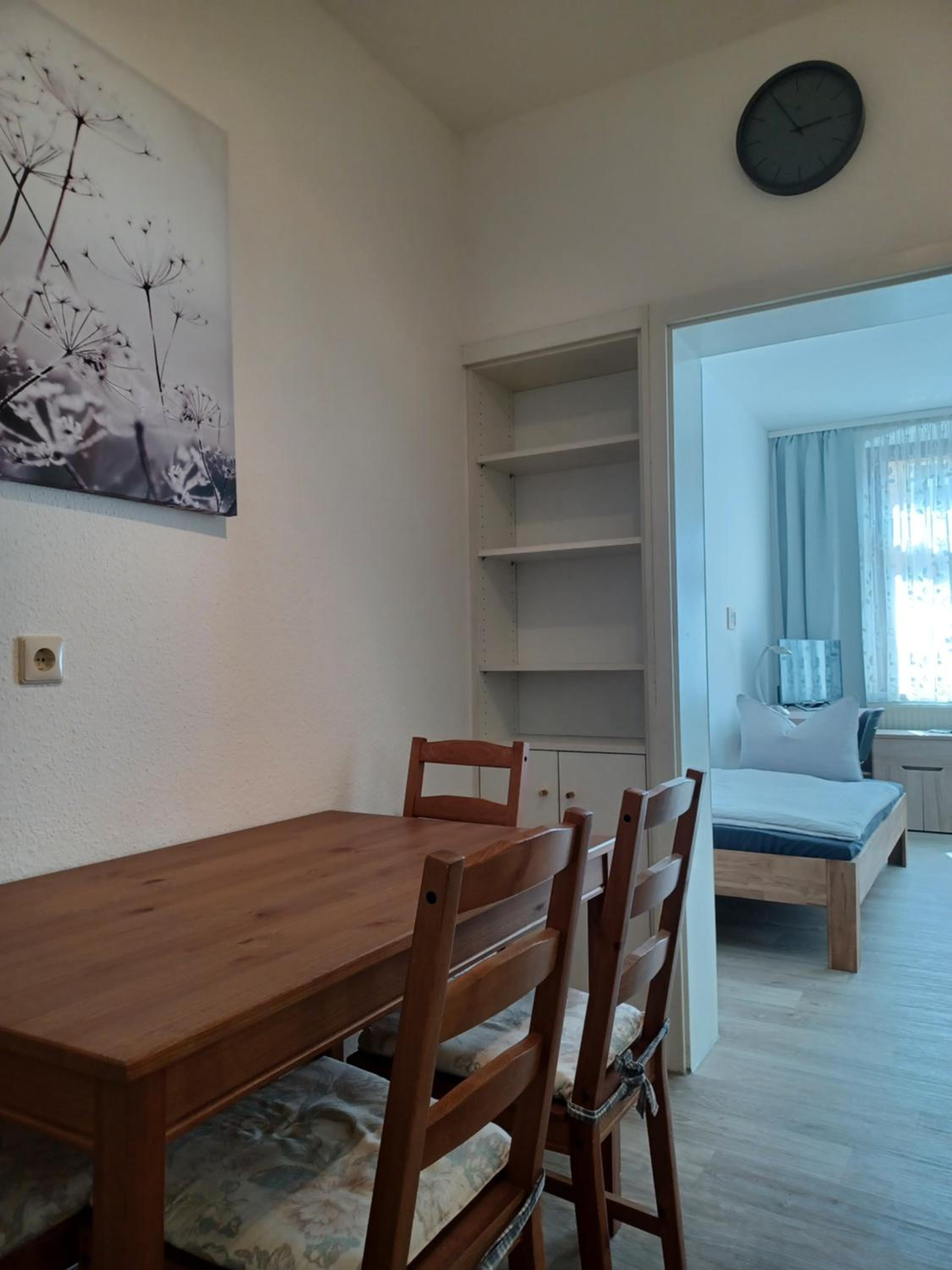One-Bedroom Apartment photo 3