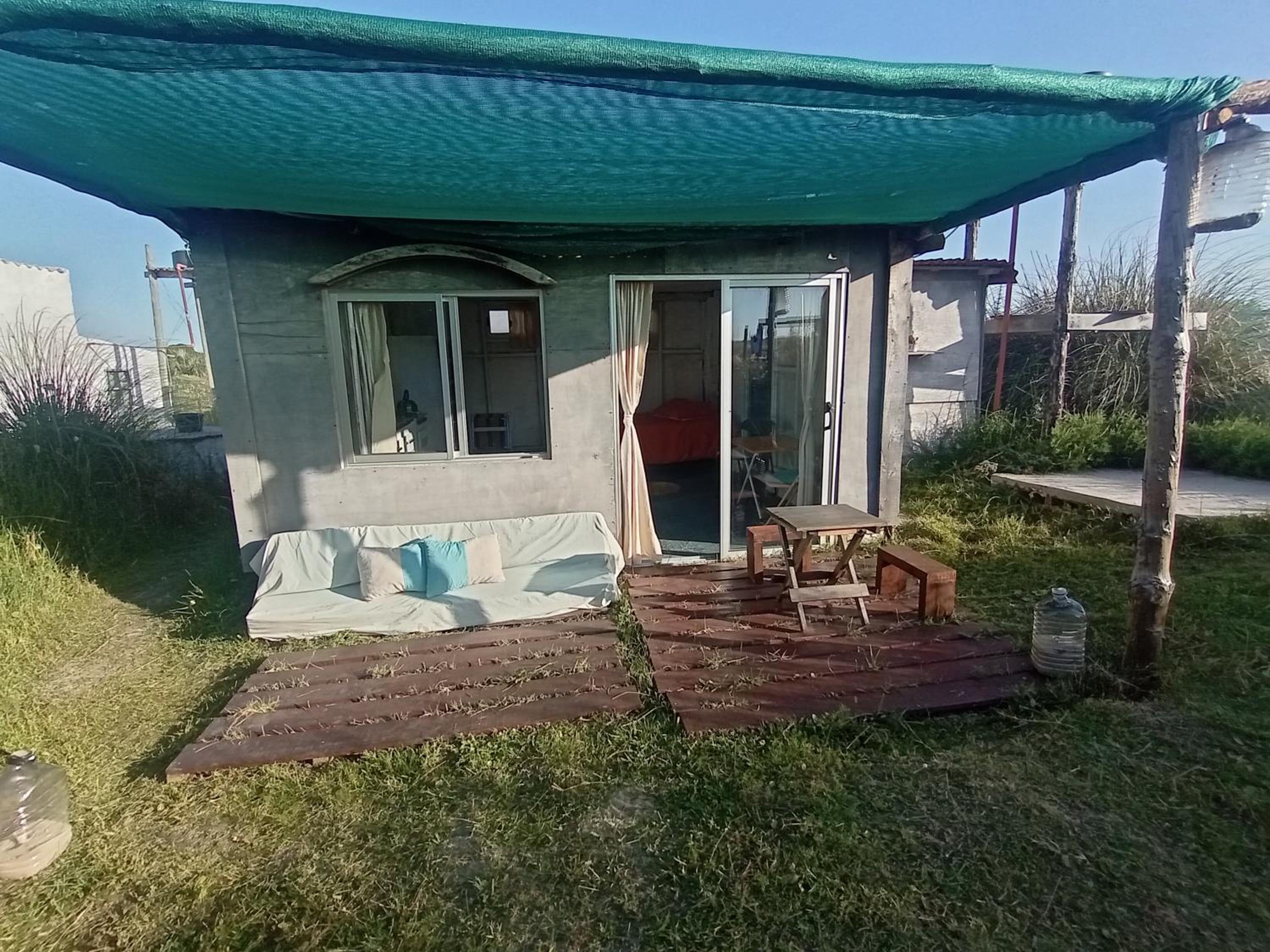 One-Bedroom House photo 1