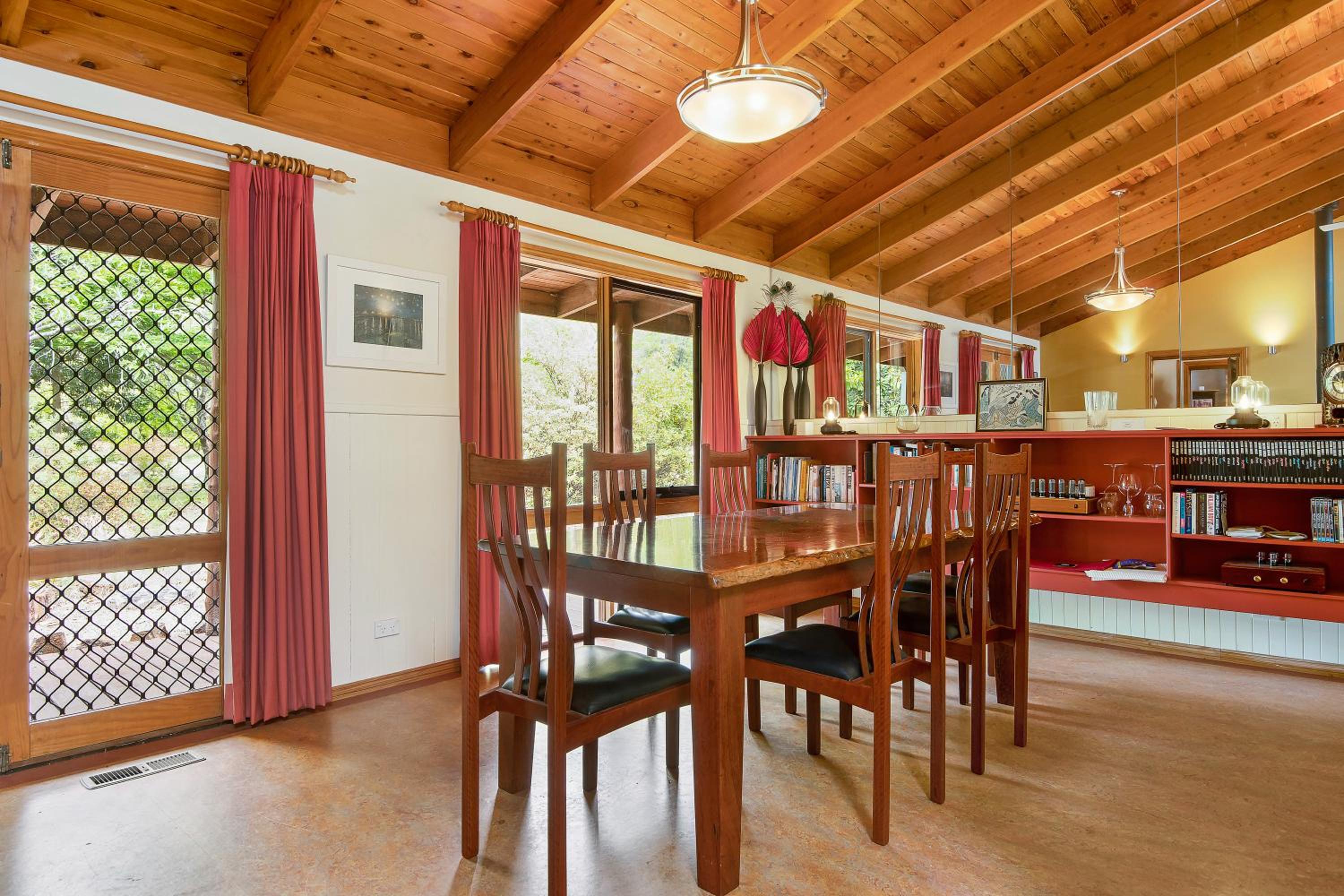 Three-Bedroom Villa photo 3