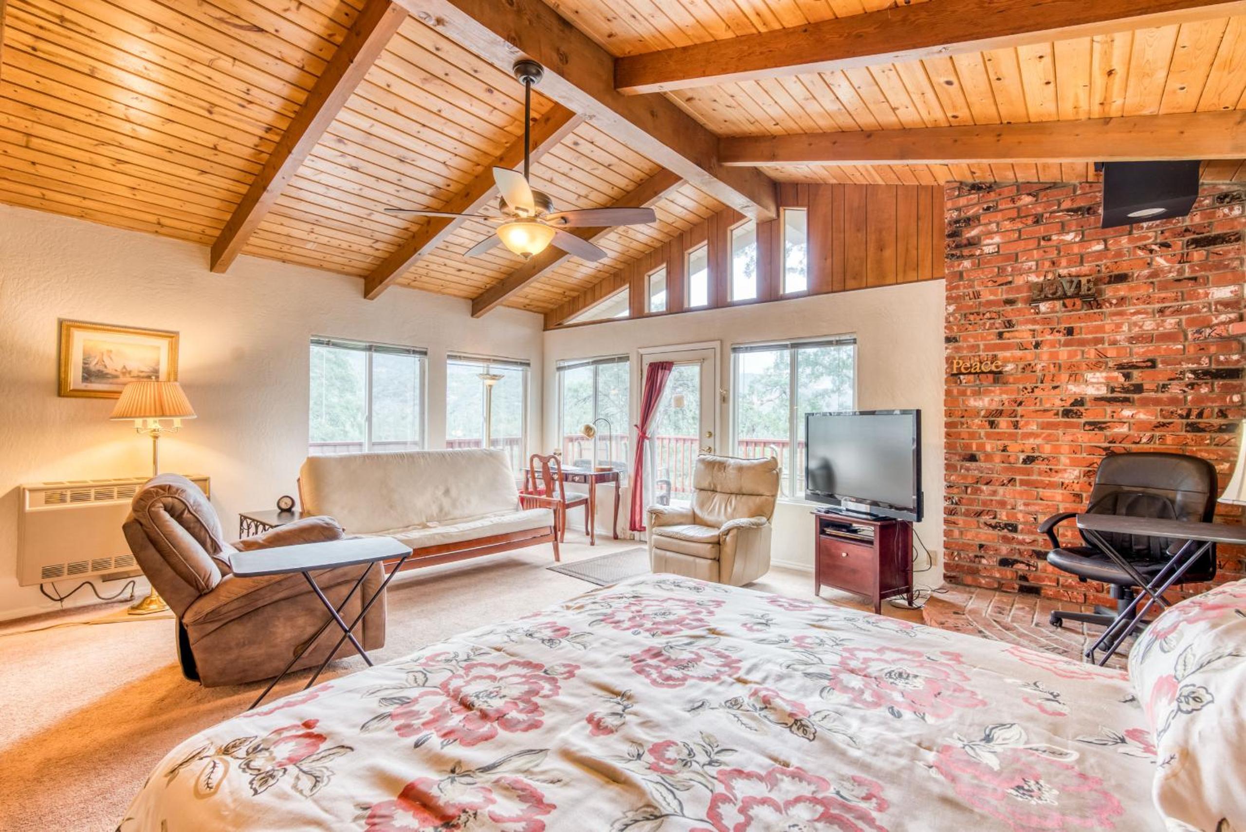 Quadruple Room with Mountain View - Photo 2