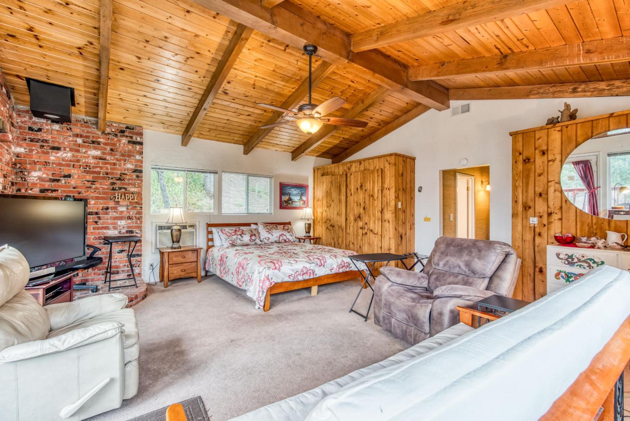 Quadruple Room with Mountain View - Photo 3