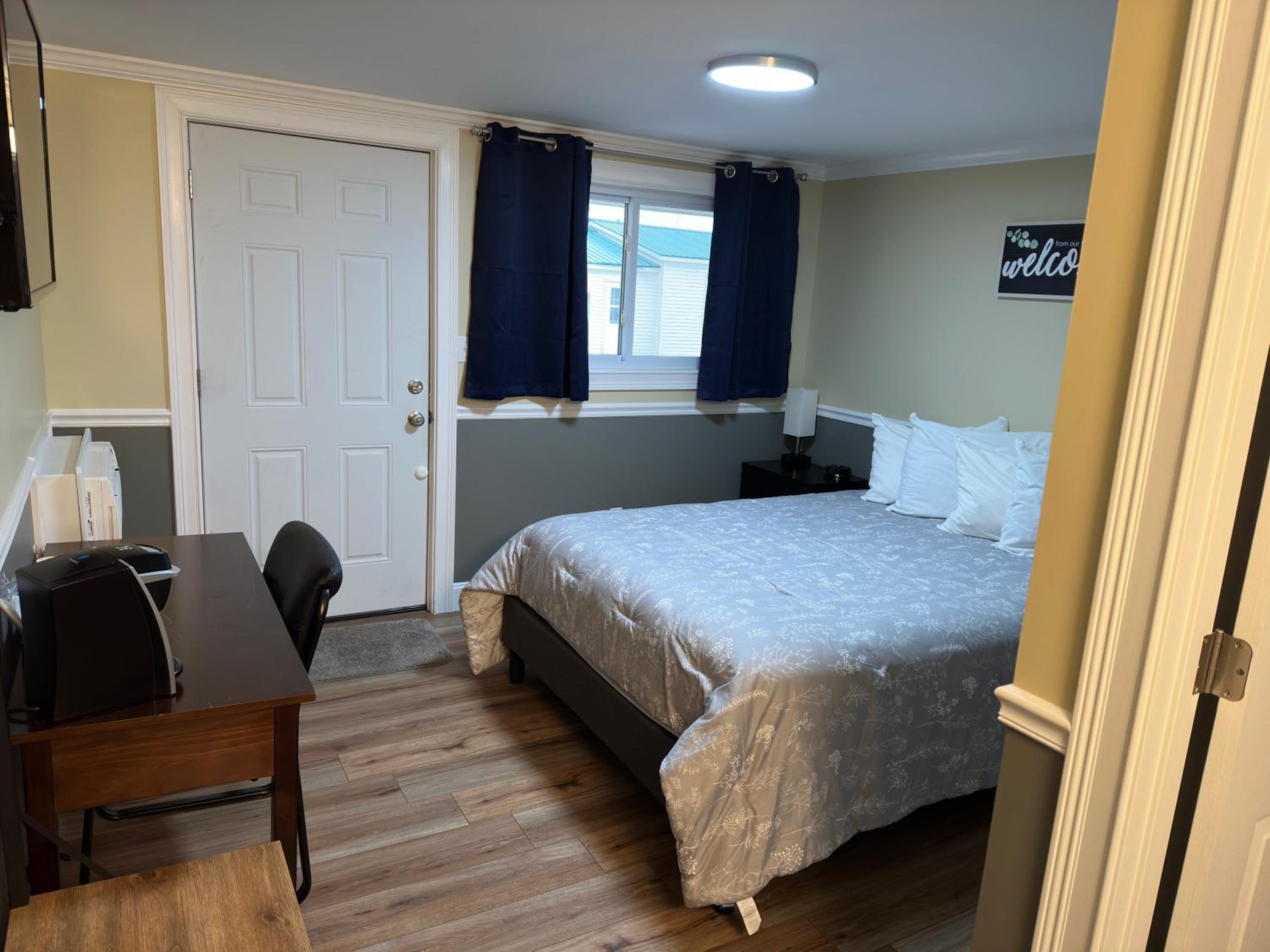 Queen Room