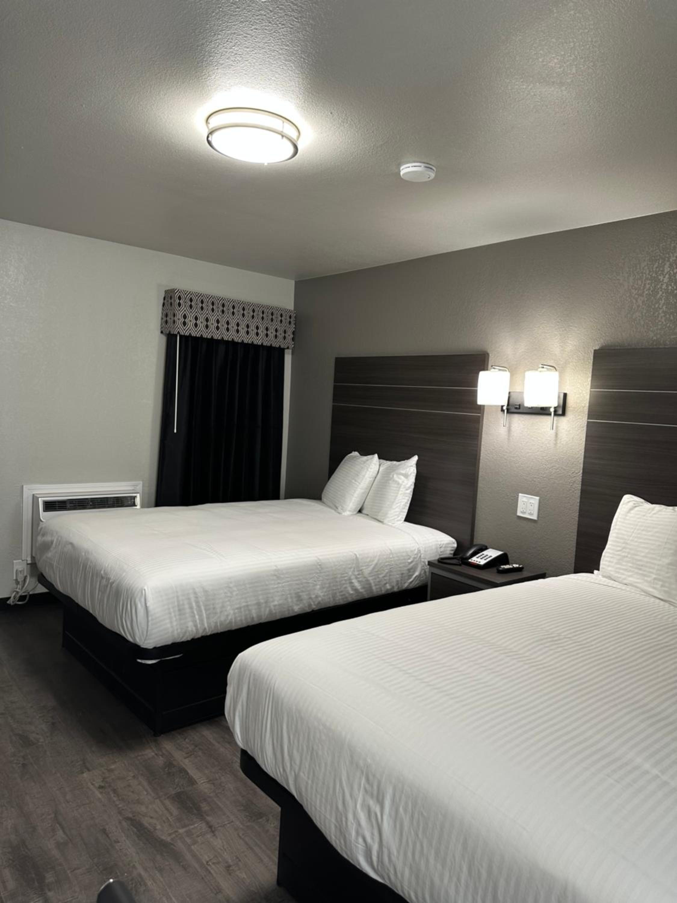 Double Room - Non-Smoking  photo 1