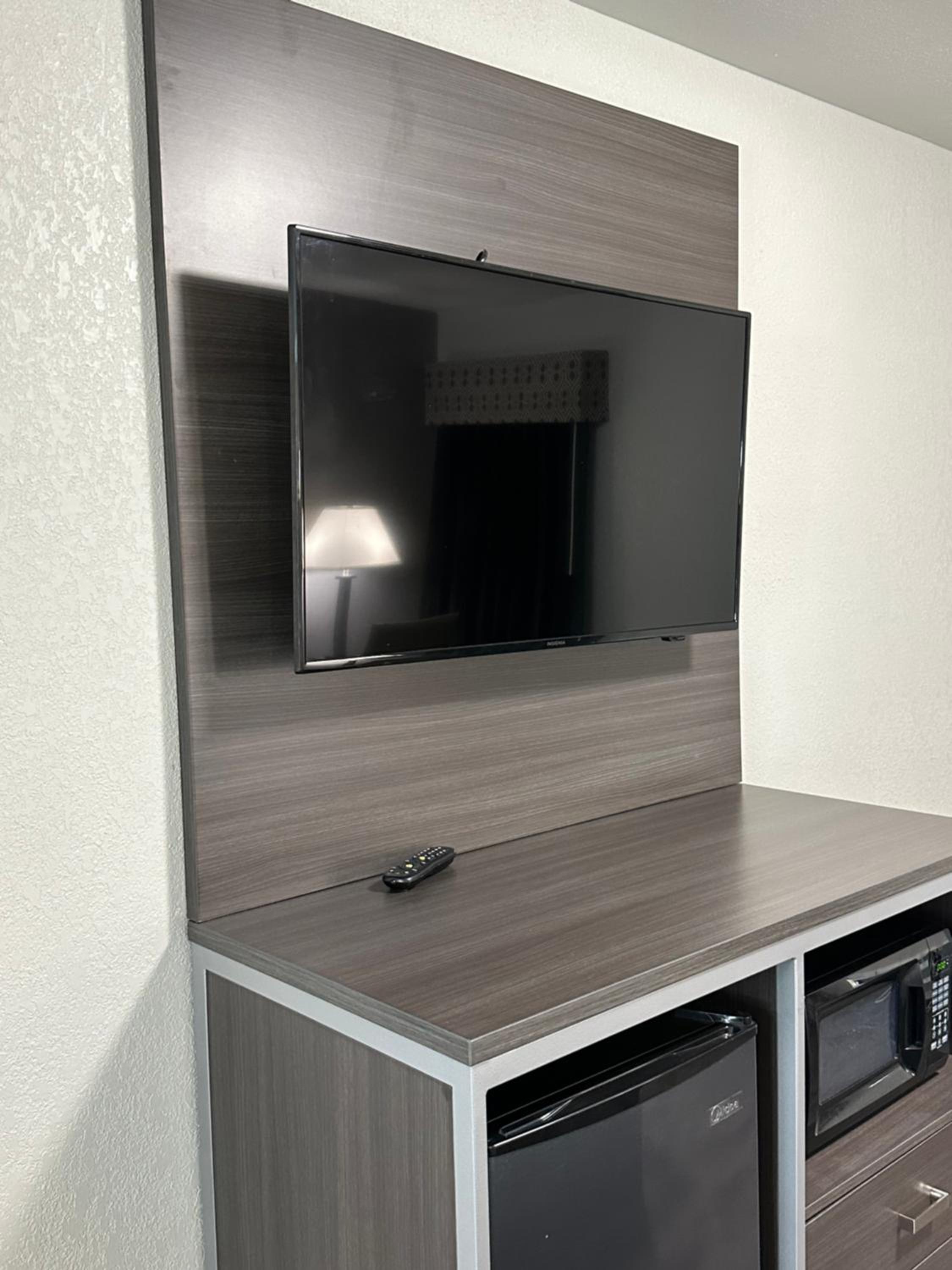 King Room - Non-Smoking photo 1