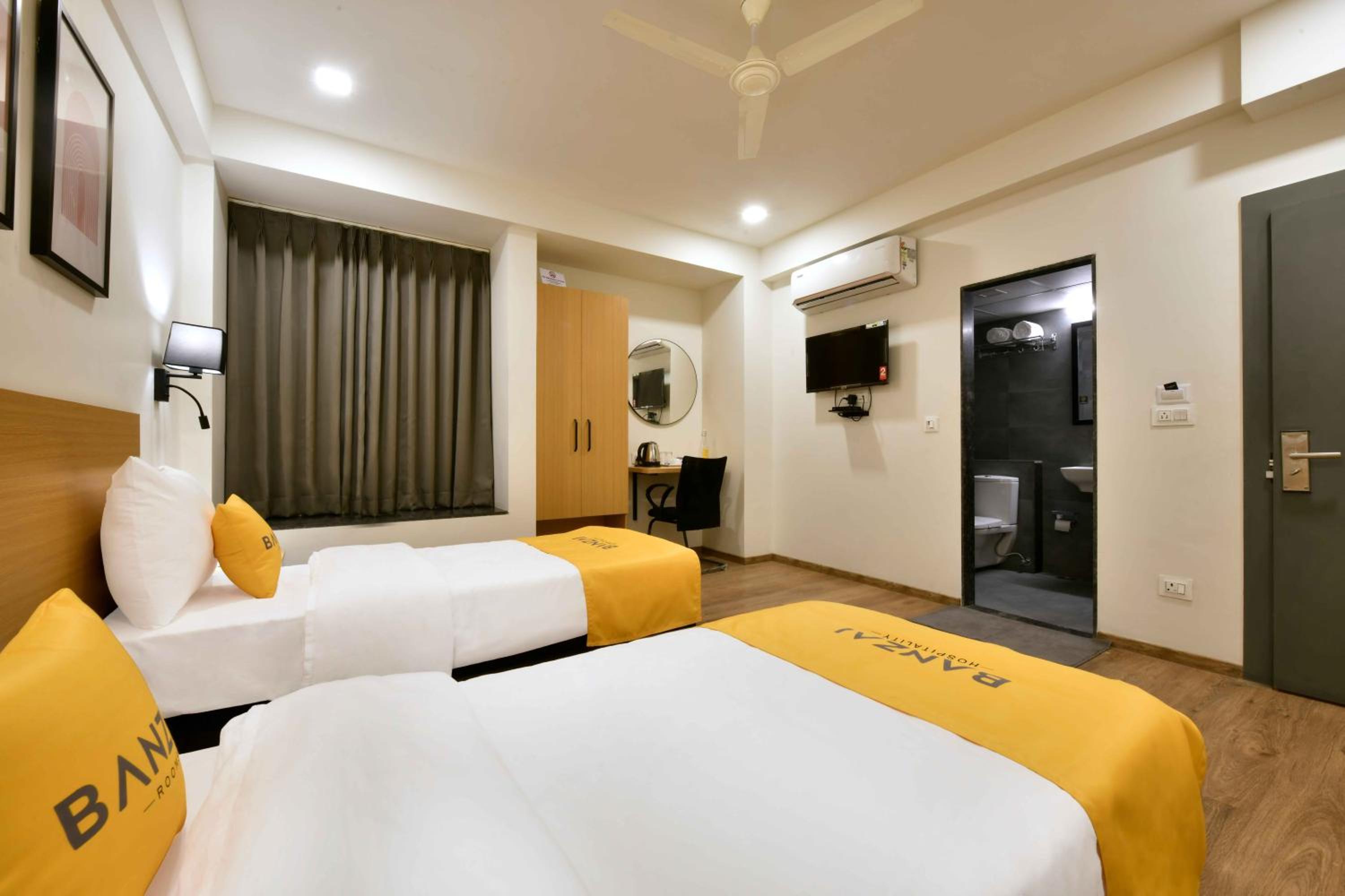 Twin Room - Photo 6
