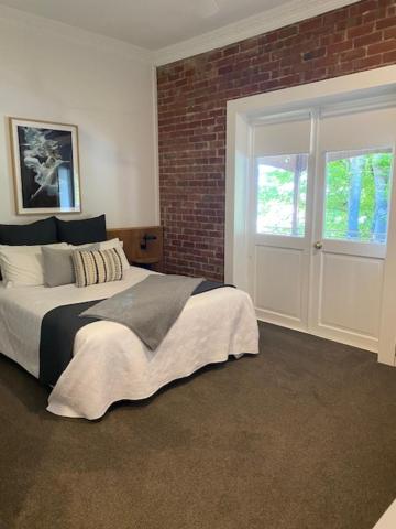 Studio Balcony Room photo 2