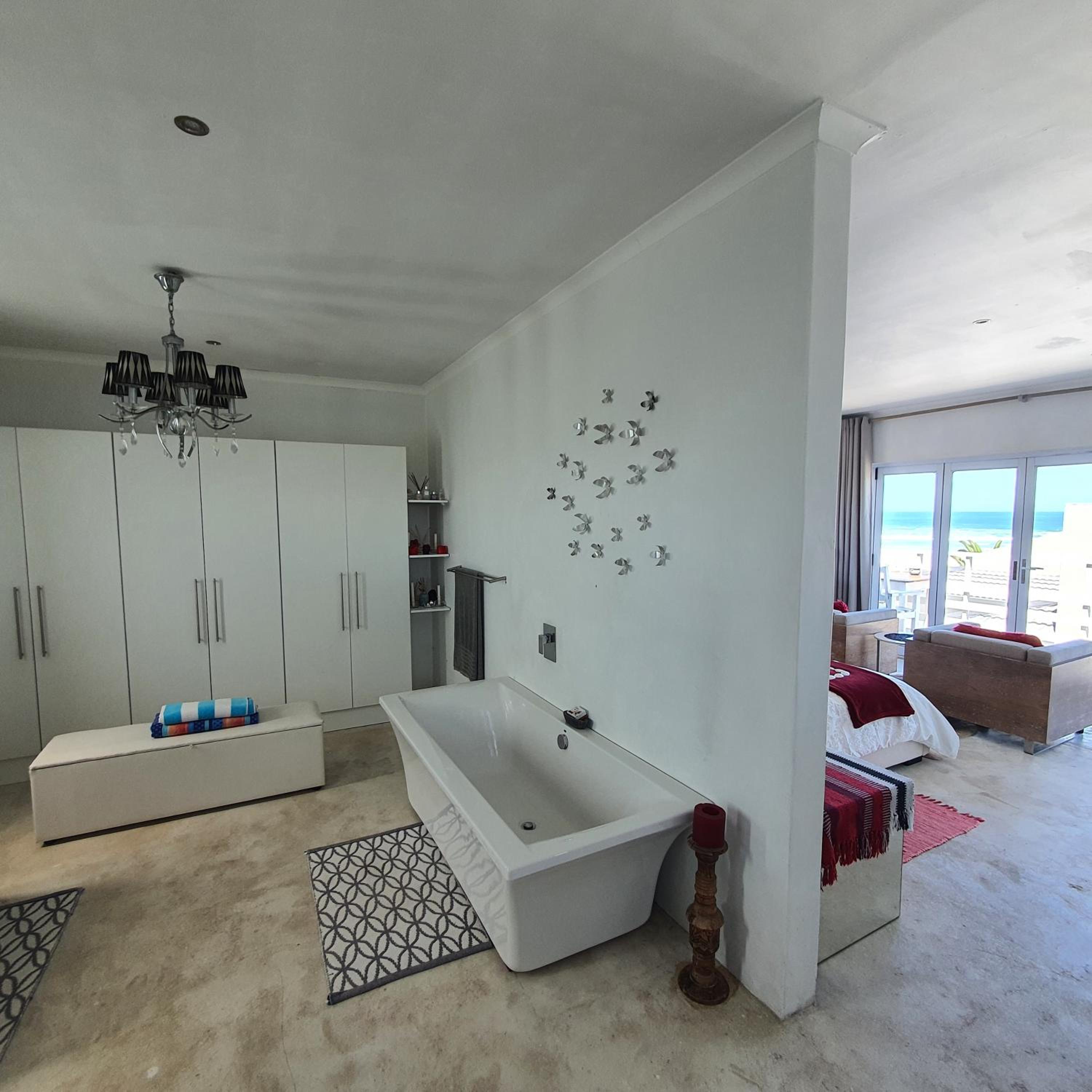 Apartment - Split Level with Ocean View - Photo 22