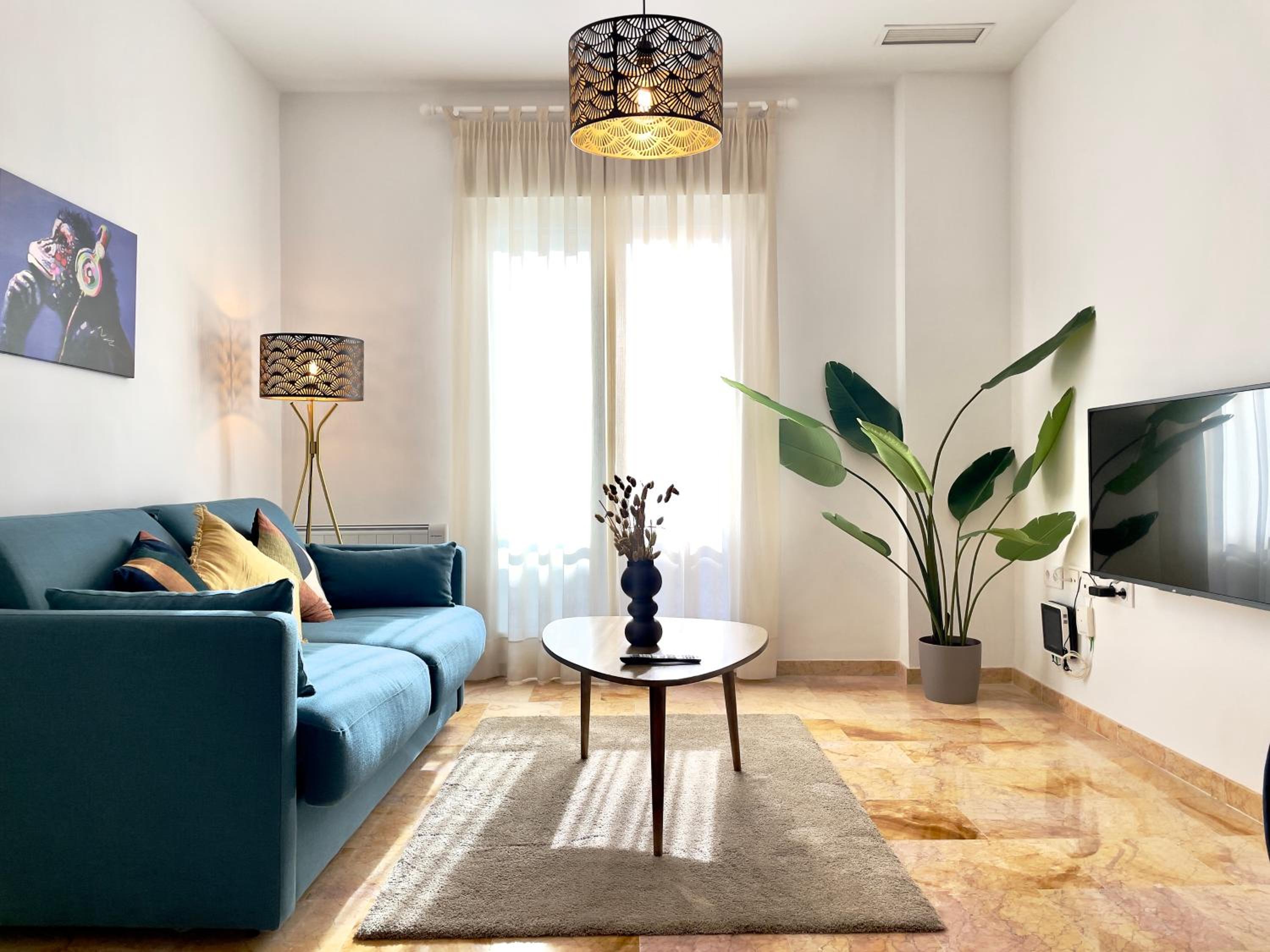 One-Bedroom Apartment photo 2