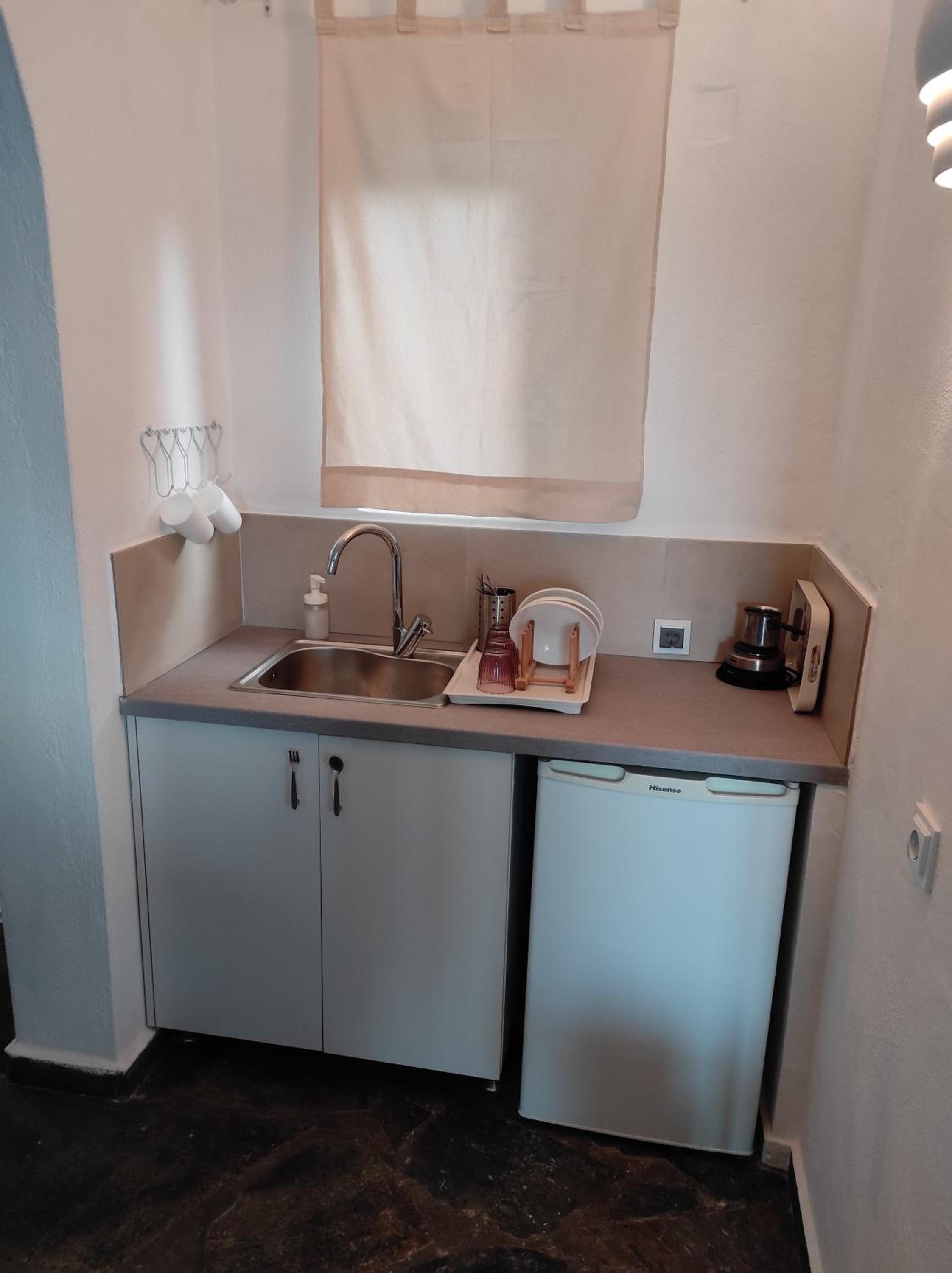 Classic Triple Room - Photo 37