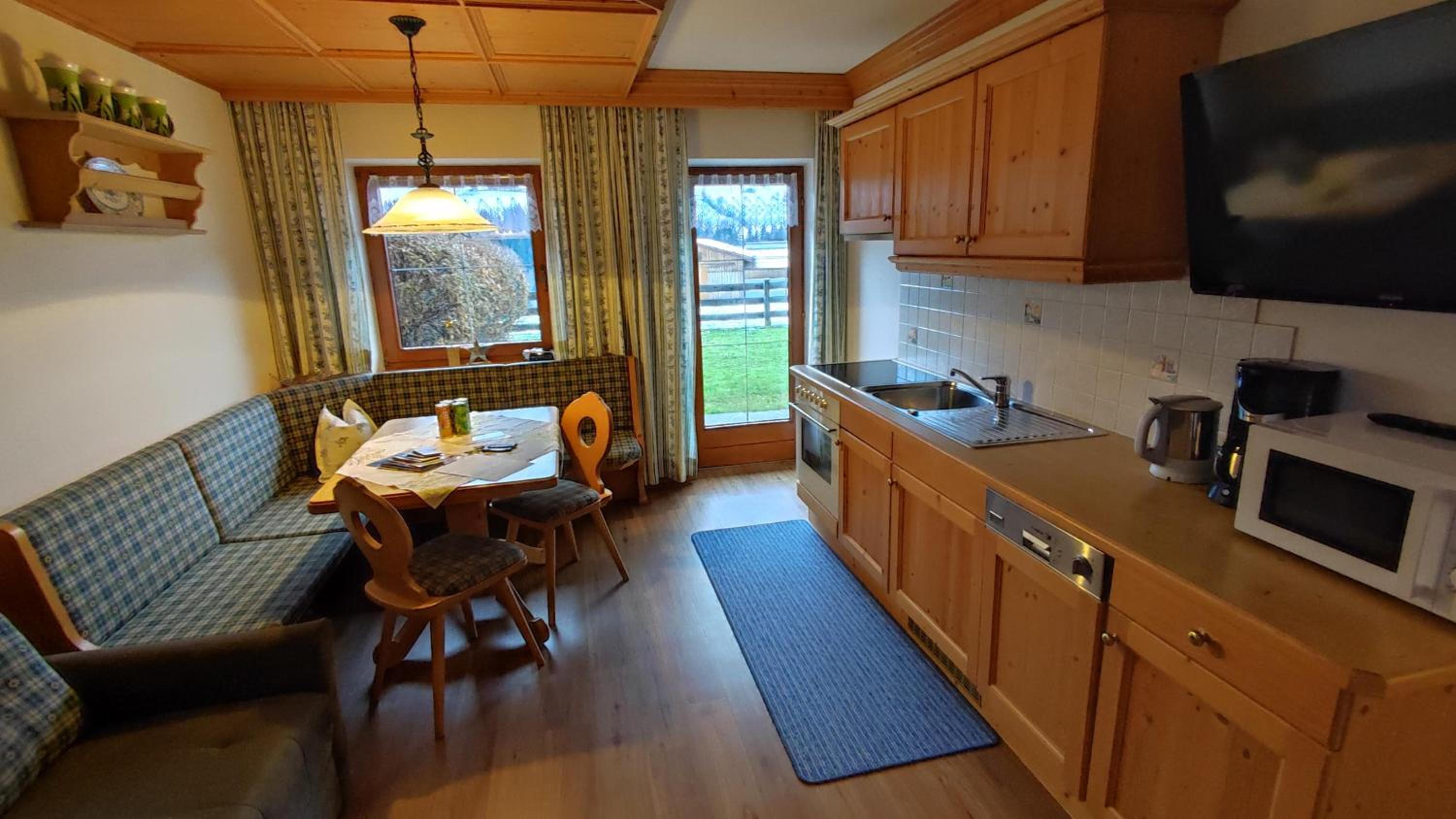 Two-Bedroom Apartment with Shower  photo 2
