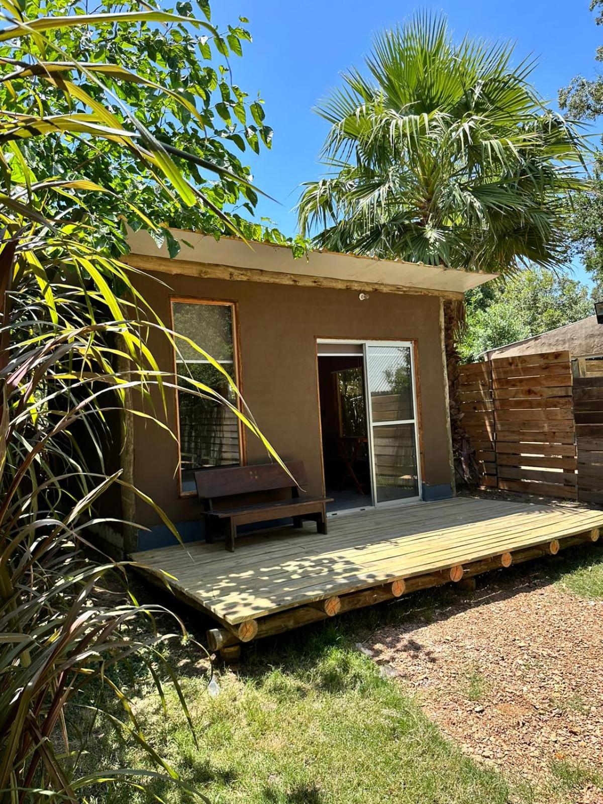 One-Bedroom House photo 2