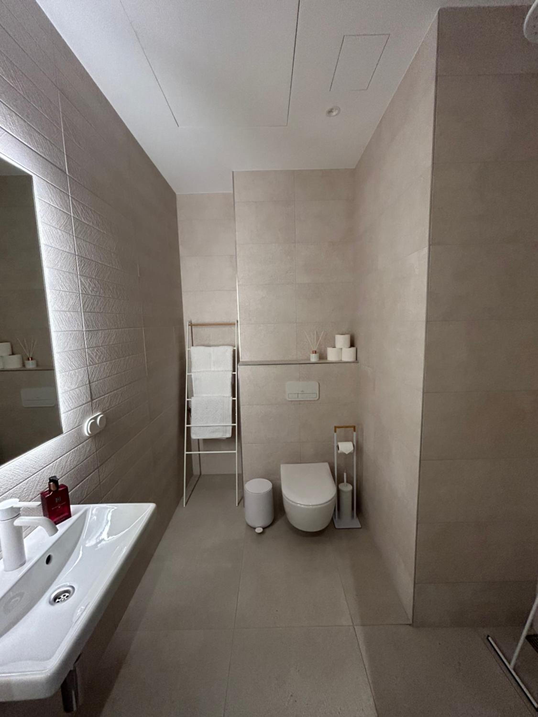 One-Bedroom Apartment - Photo 23