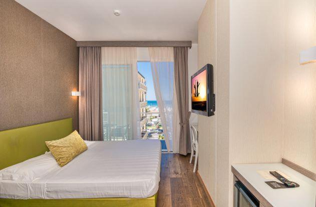 Superior Double or Twin Room with Sea View photo 3